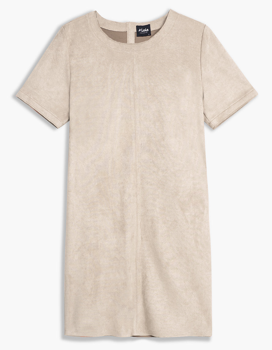Robe en suède végan de la compagnie Lois, de couleur beige craie, à manches courtes avec un zip au dos.