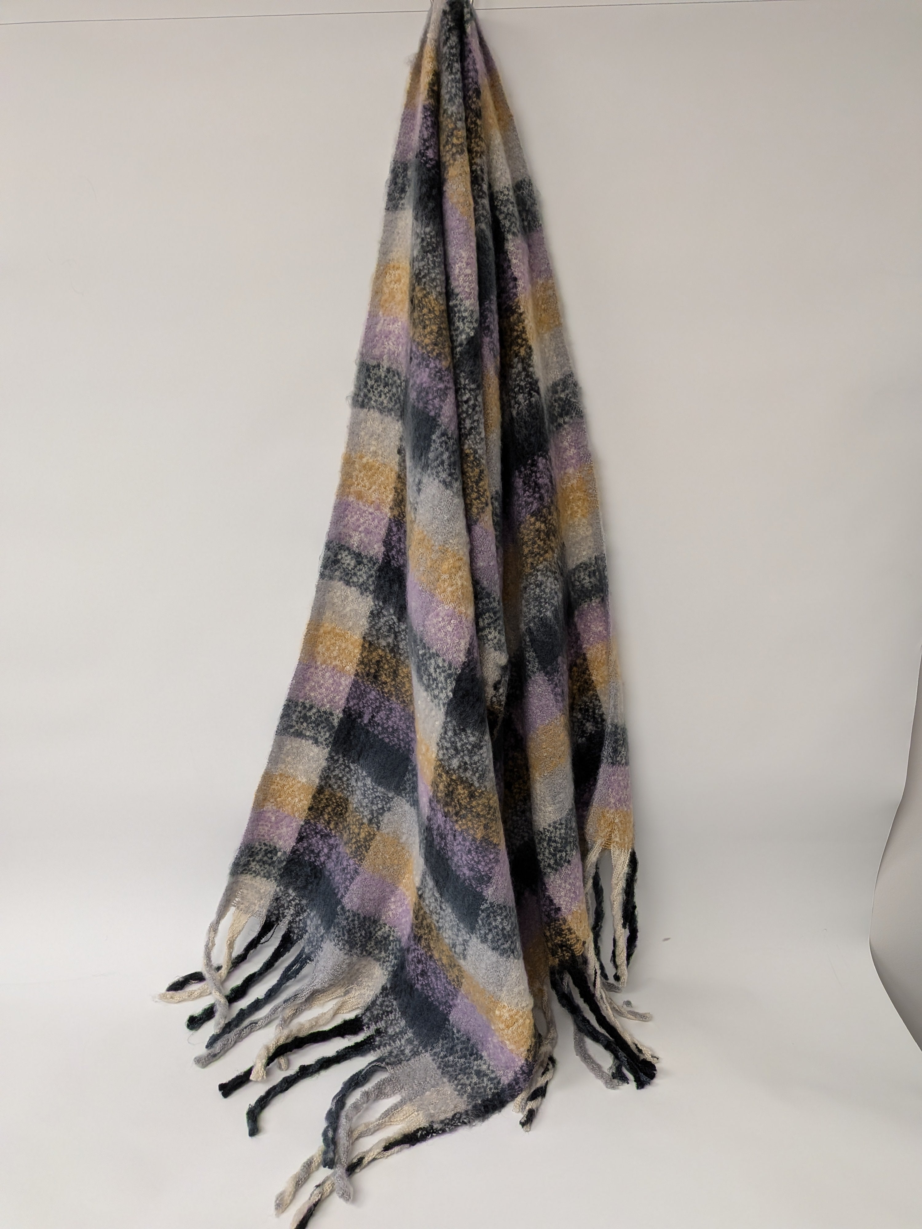 Foulard gris à carreaux pastel lilas jaune et noir