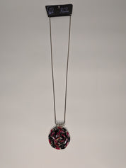 Collier long rouge à pendentif rond brillant