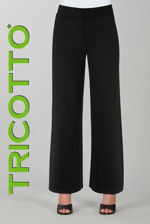 Pantalon large noir Tricotto à taille élastique, avec des strass au bas des jambes pour un effet scintillant.
