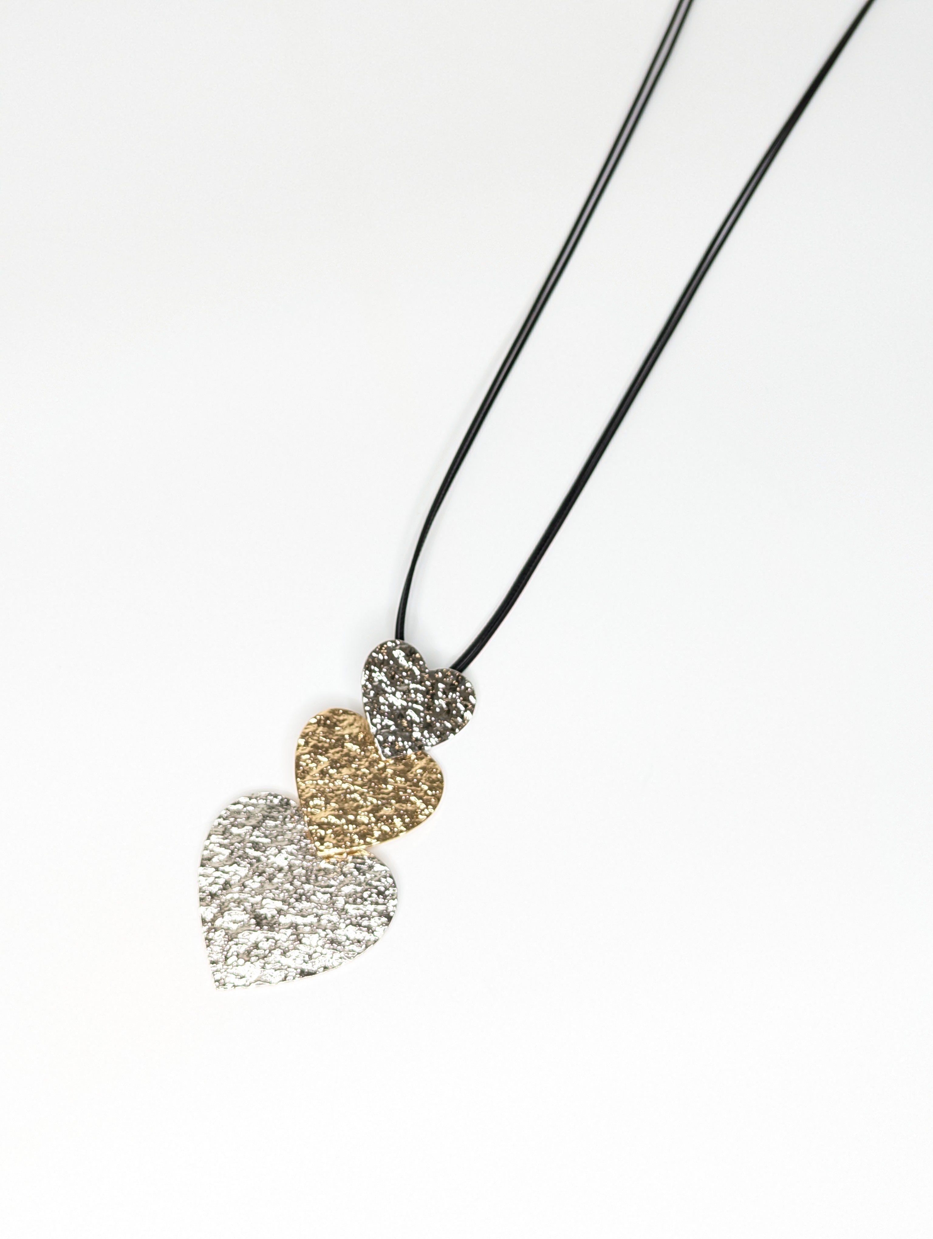 11623_Collier_Long_3_Coeur_Argent_et_Or_Cordon_Noir_Les_Nana_798d6b89-bb65-4a81-98c6-2ace8bcca307.jpg