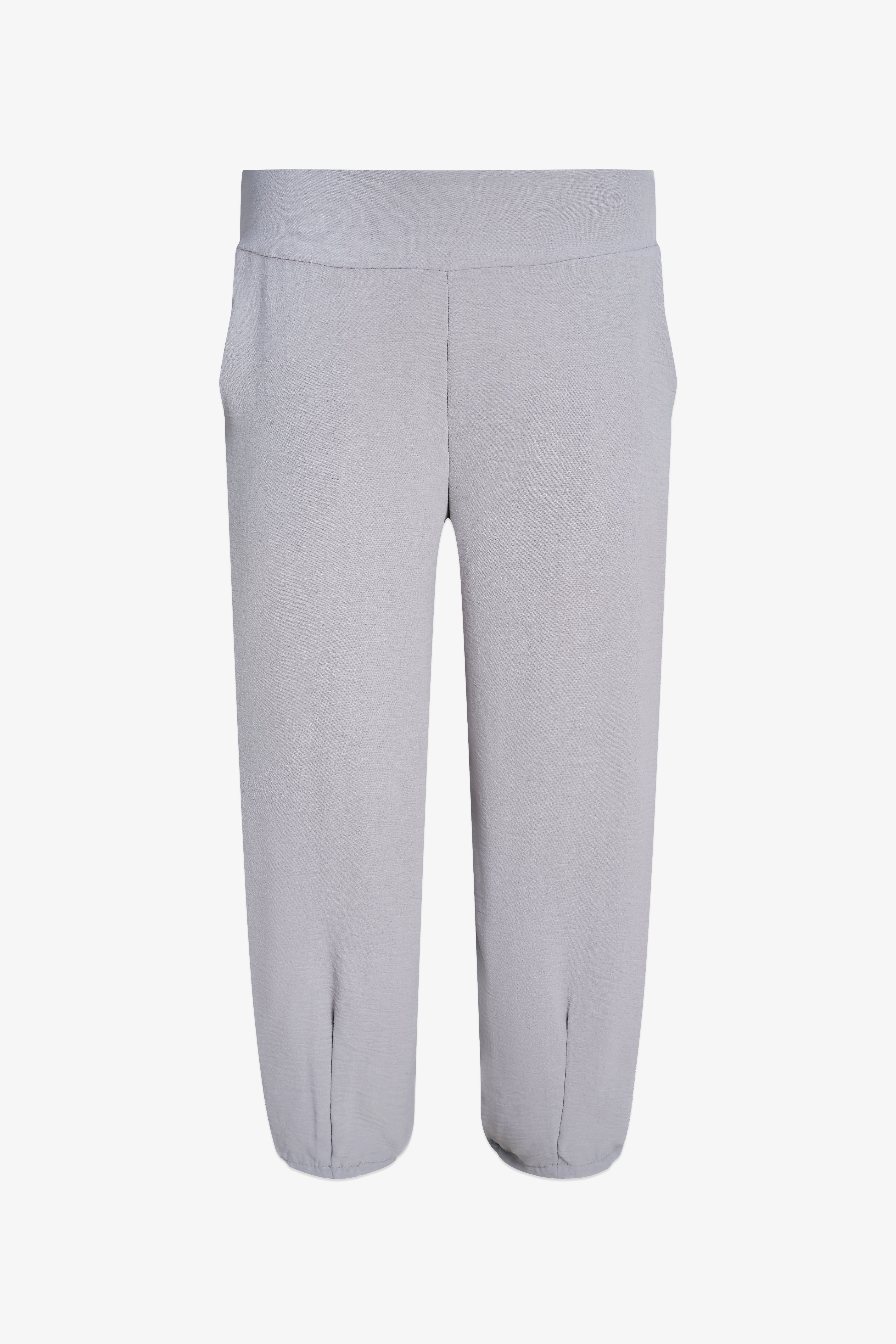 pantalon fluide gris brouillard de la marque M made in Italy, coupe large et tombé aérien en tissu 100% polyester.