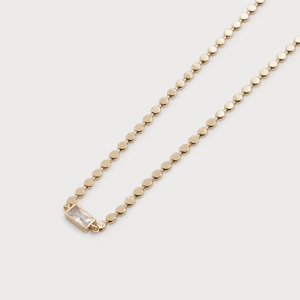 Collier Délicat Billes de Métal et Petit Cristal Rectangulaire