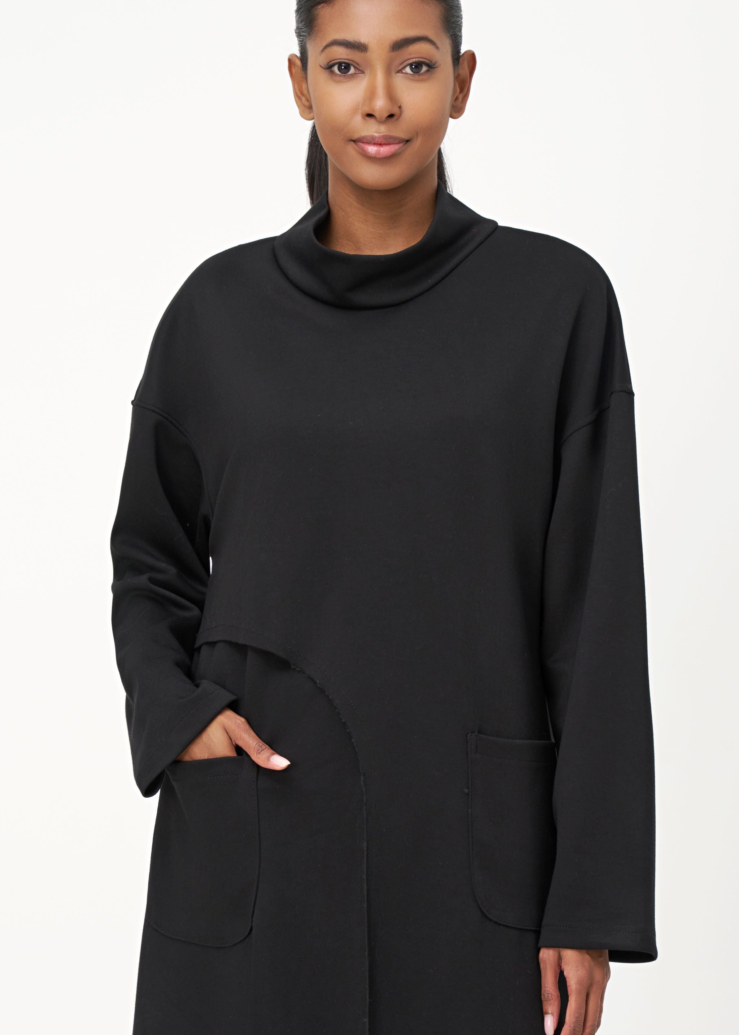 20-8964X_BLACK_4_robe-tunique-noire-col-baveux-avec-poches-m-italy_e93623d5-fae4-4fcb-a674-12ae946ebeda.jpg