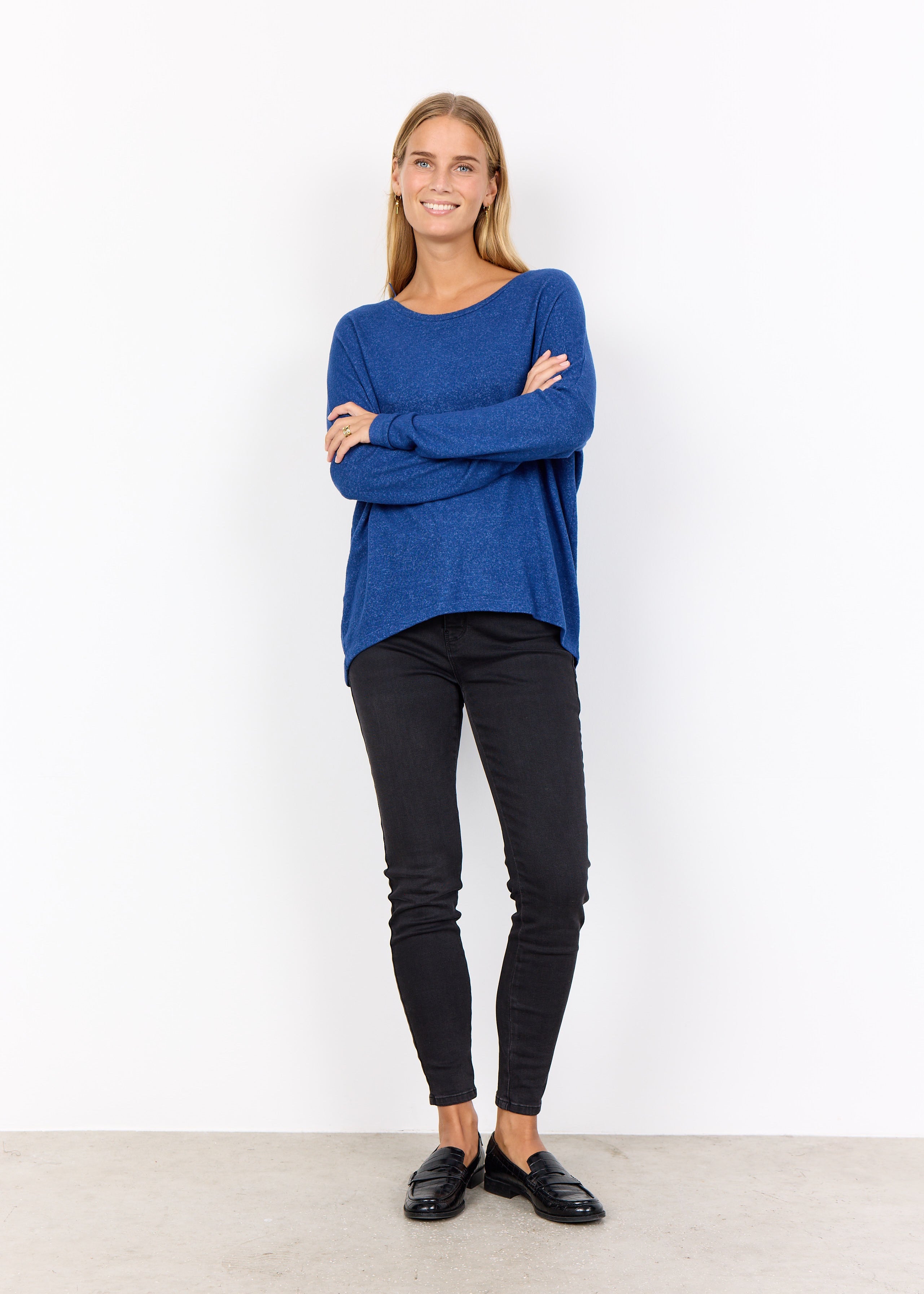 24788_F_2025_96832_M_02_chandail-basique-viscose-ecologique-soya-concept_bleu_manche_longue_douceur_f4941f5b-99e4-4193-911b-5f2fa58958d2.jpg