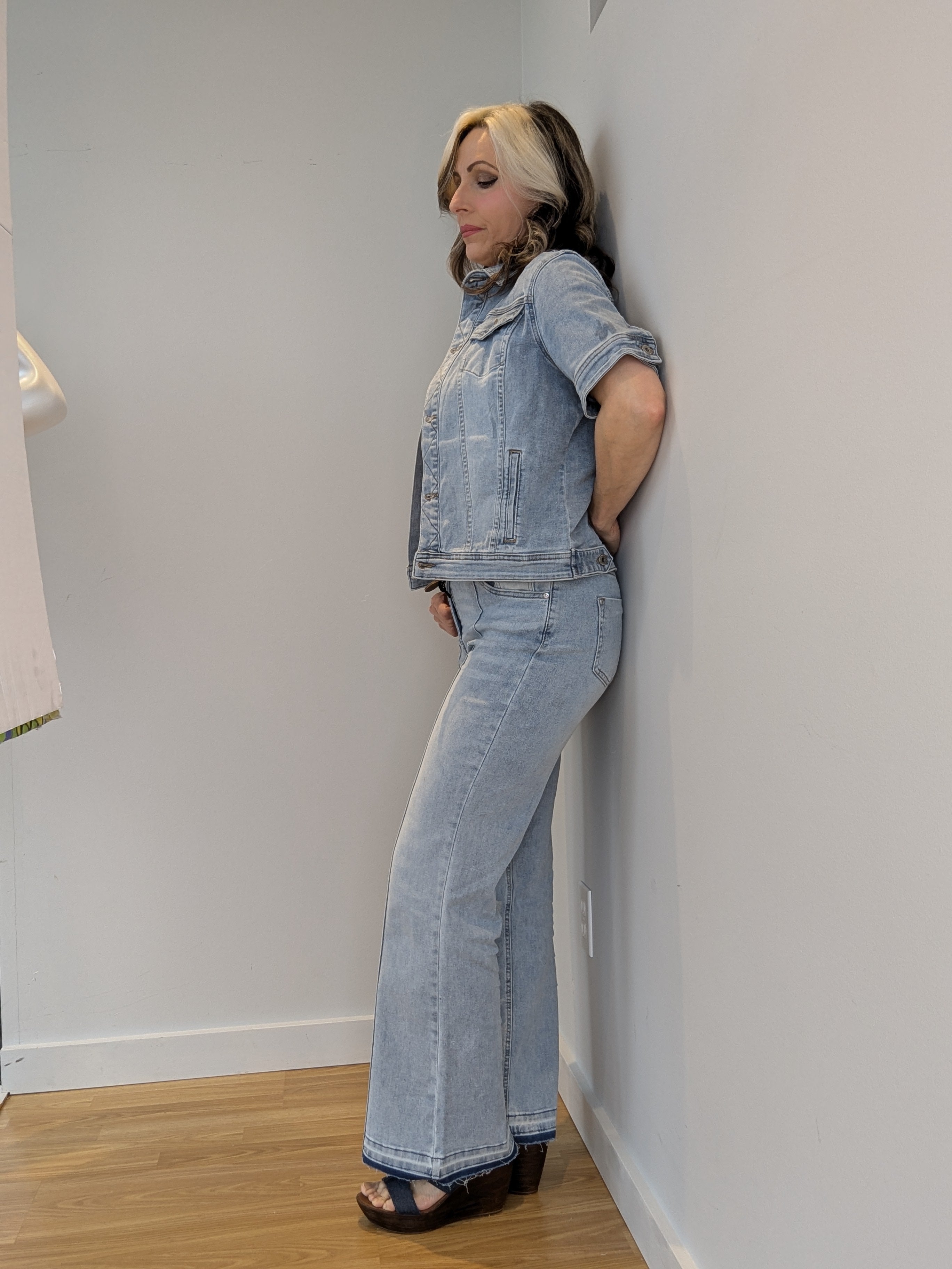 Jeans Bootcut Évasé Couture à l'Avant