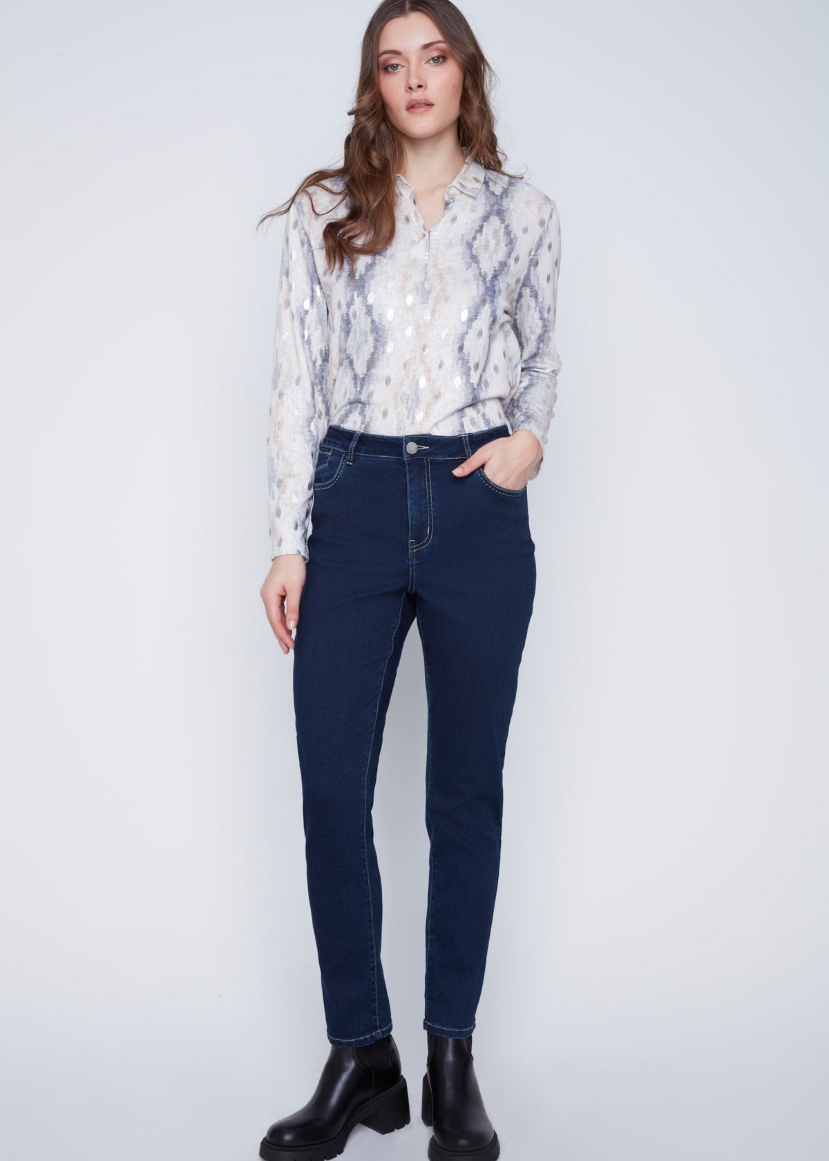 Jeans étroit pour femme, coupe ajustée, en coton, polyester et élasthanne mélangés. Marque Coco Y Club.