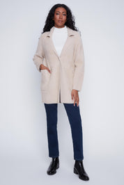 Cardigan manteau en tricot Cyc Coco Y Club couleur sable, à l'effet peluche, avec boutons-pression argentés et poches à l'avant.