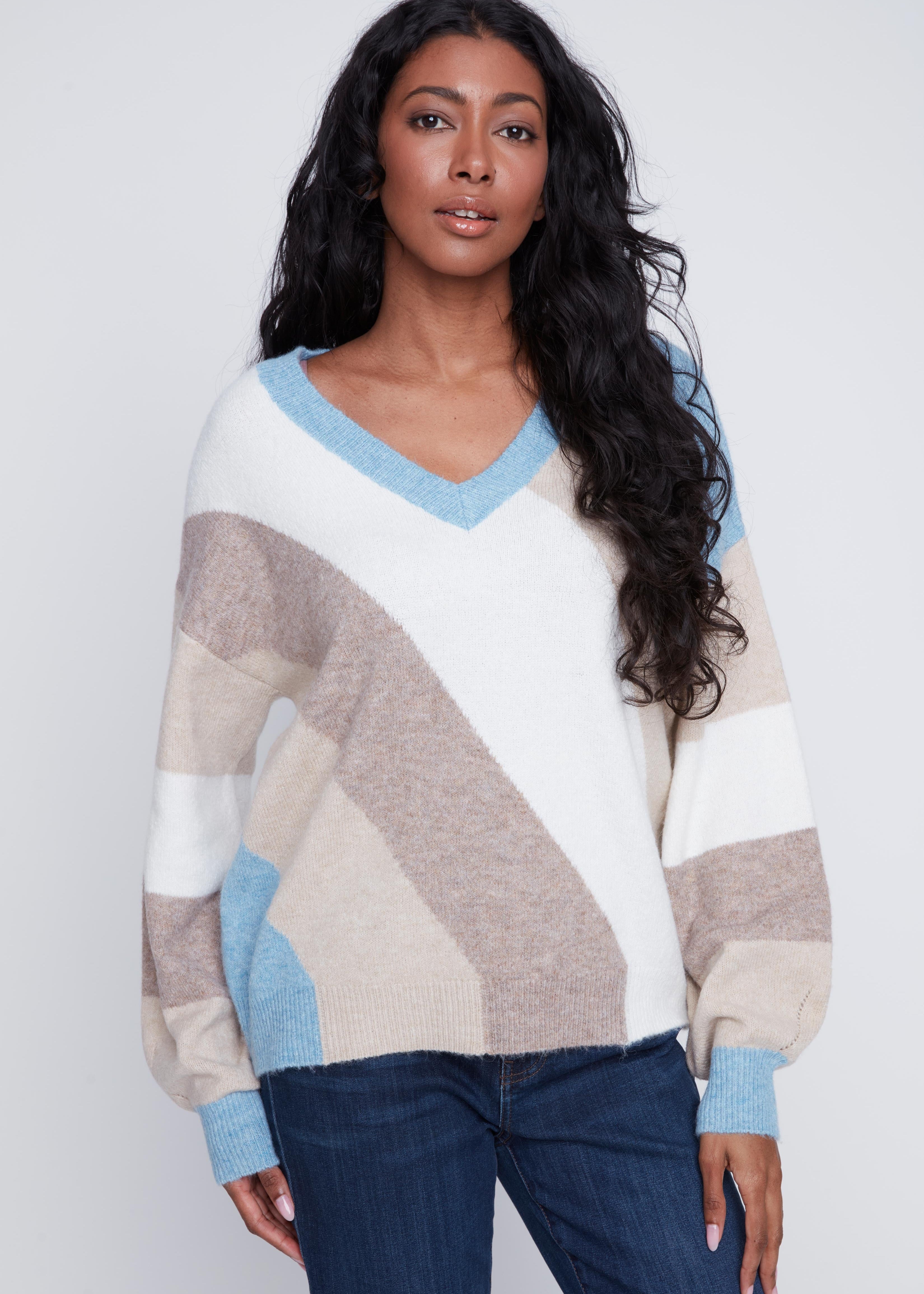 2523096_BLUECOMBO_chandail-tricot-cyc-coco-y-club-blocs-couleurs-creme-taupe-beige-bleu-col-v-manche-longue-femme-mode.jpg