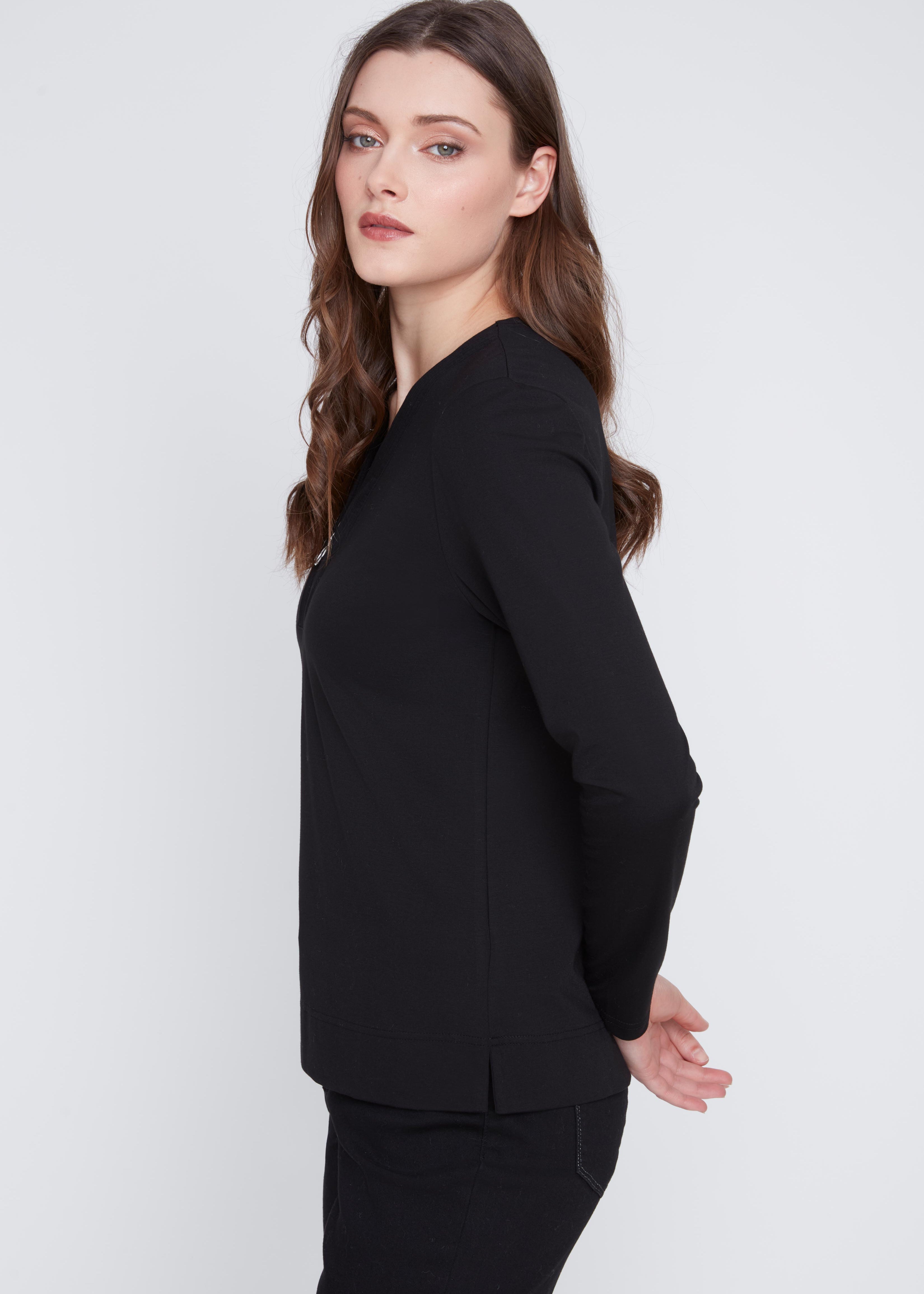 Chandail manches longues Cyc Coco Y Club, avec un zip au col. Idéal pour être porté sous un manteau, disponible en ivoire, marine ou noir.