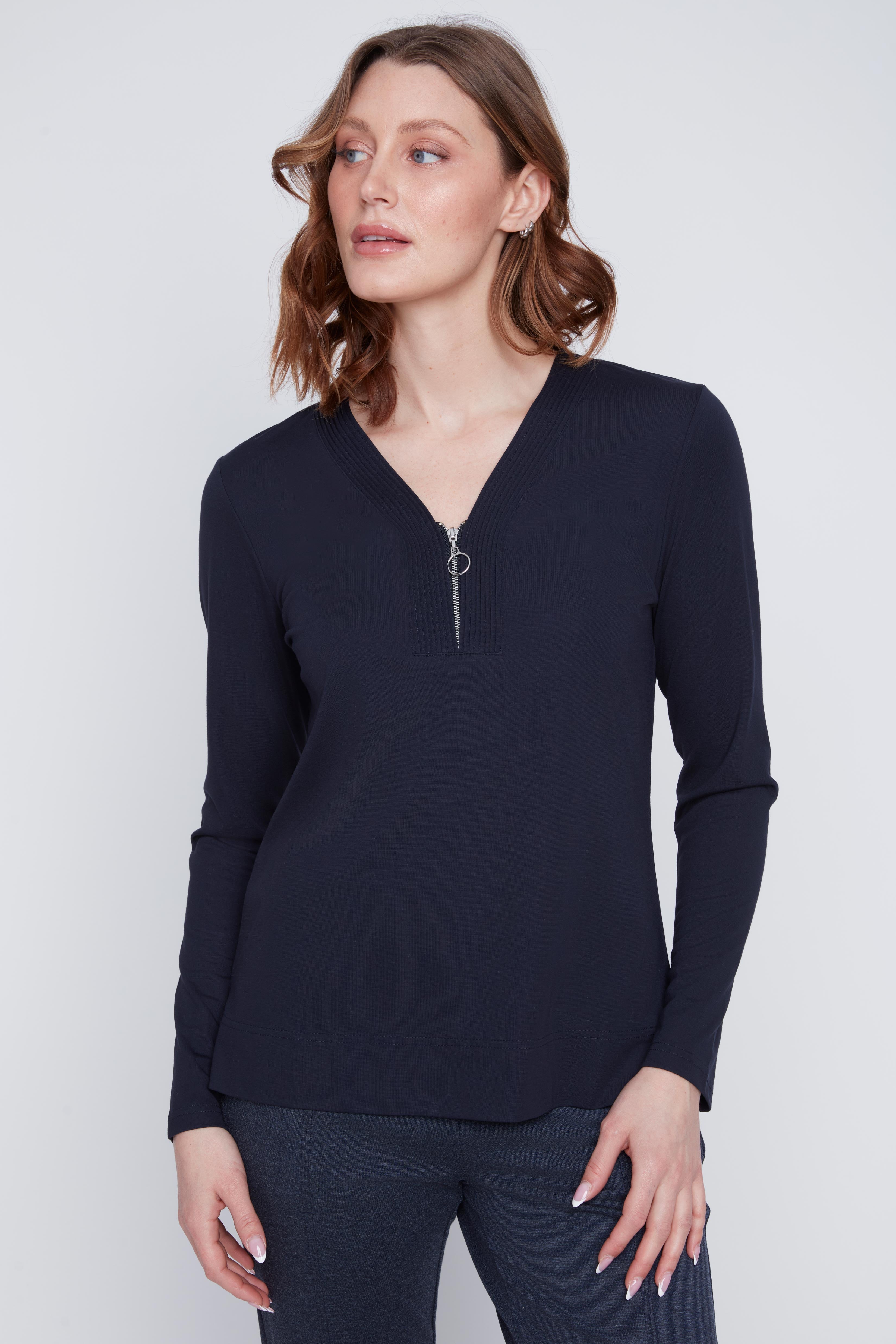 Chandail manches longues Cyc Coco Y Club, avec un zip au col. Idéal pour être porté sous un manteau, disponible en ivoire, marine ou noir.