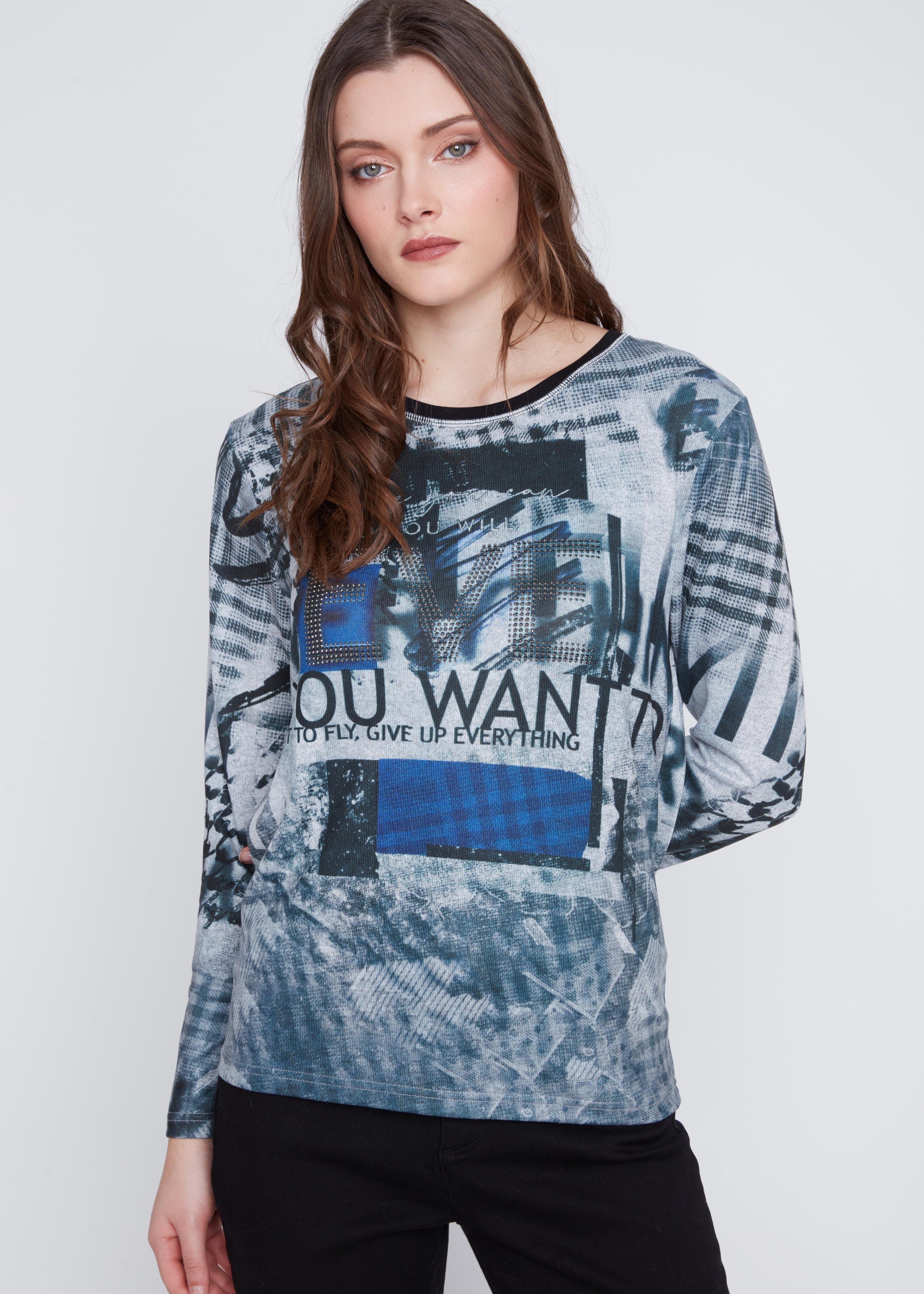 Chandail léger à manches longues pour femme, imprimé polyvalent, couleur gris bleu. Tissu extensible 95% polyester, 5% spandex. Marque Coco Y Club.