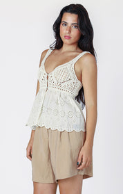 Camisole Ouverte en Crochet