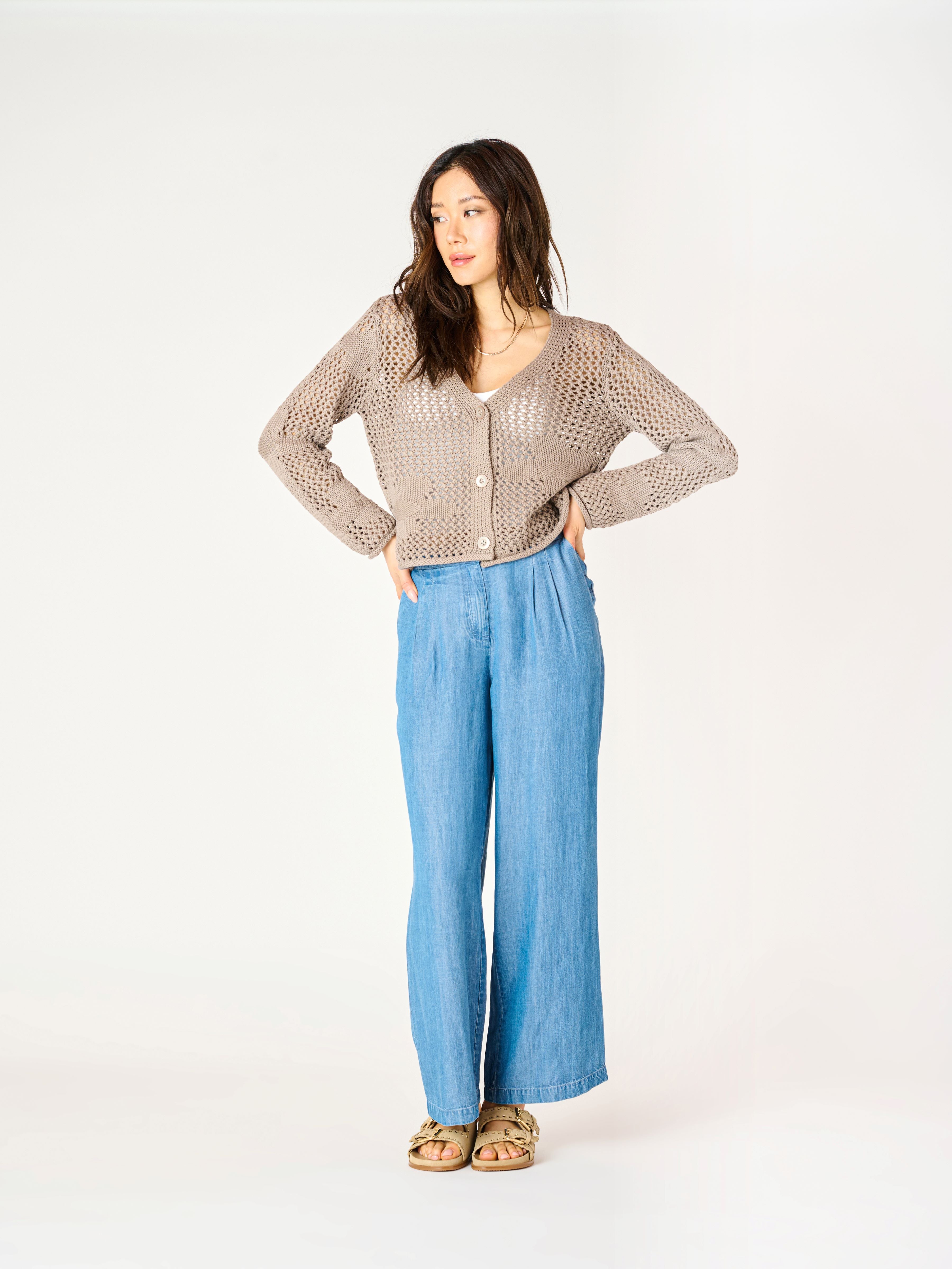 Cardigan en Crochet Fleuri
