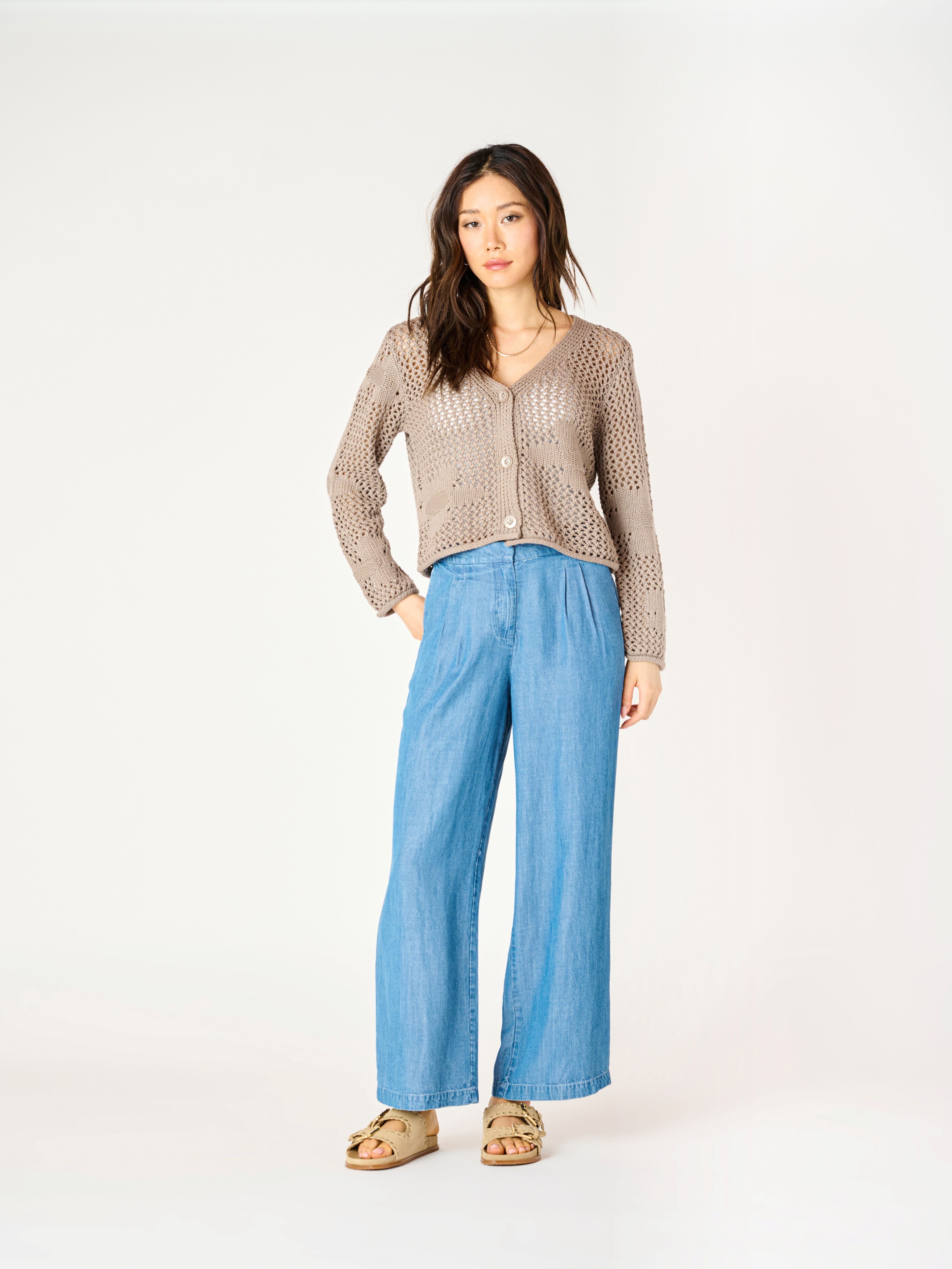 Cardigan en Crochet Fleuri