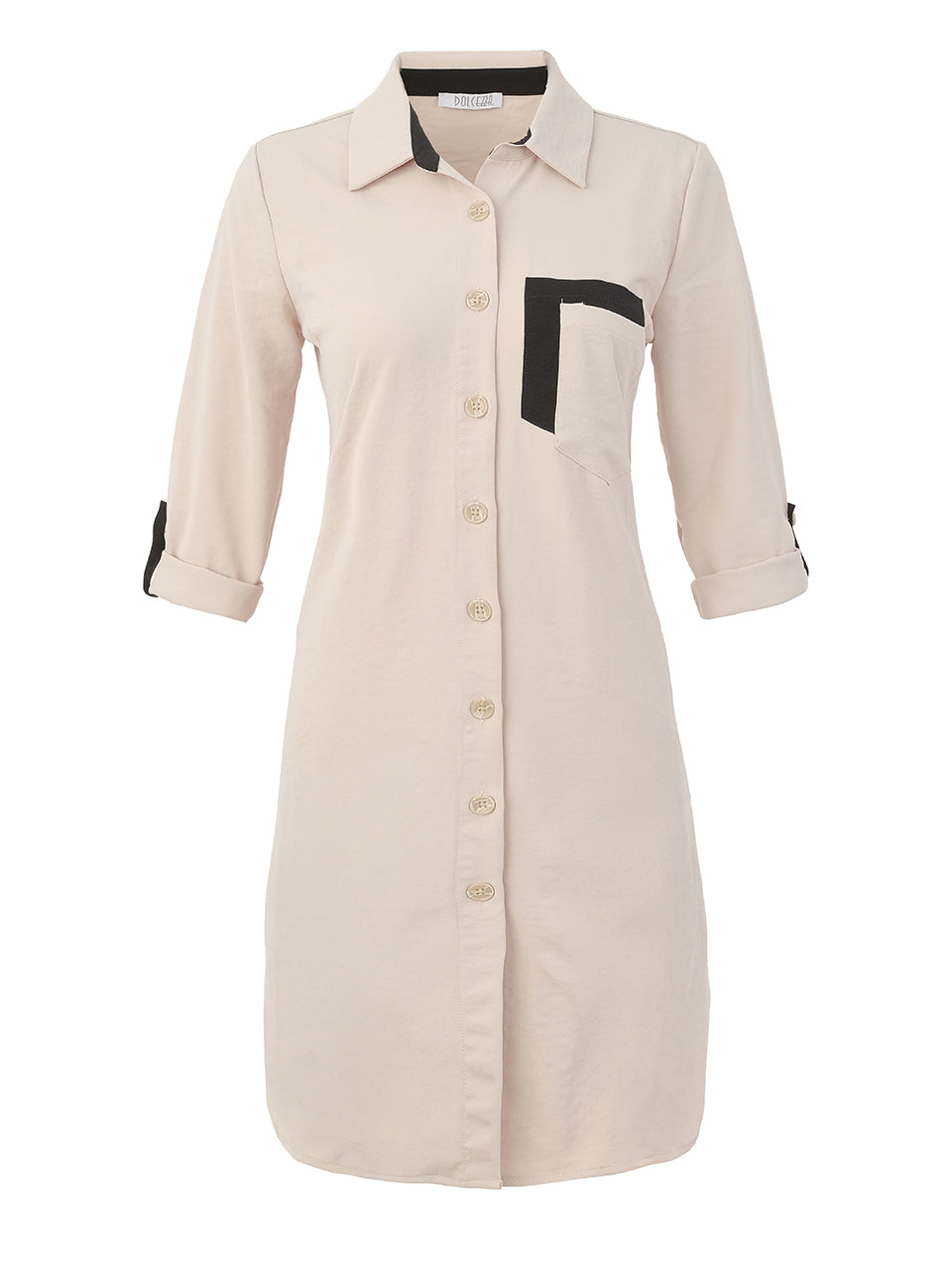 Robe chemisier beige avec manches 3/4, style élégant et tissu fluide.