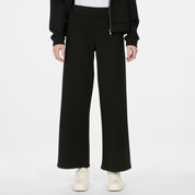 Pantalon noir à jambe large et taille élastique, vue de face