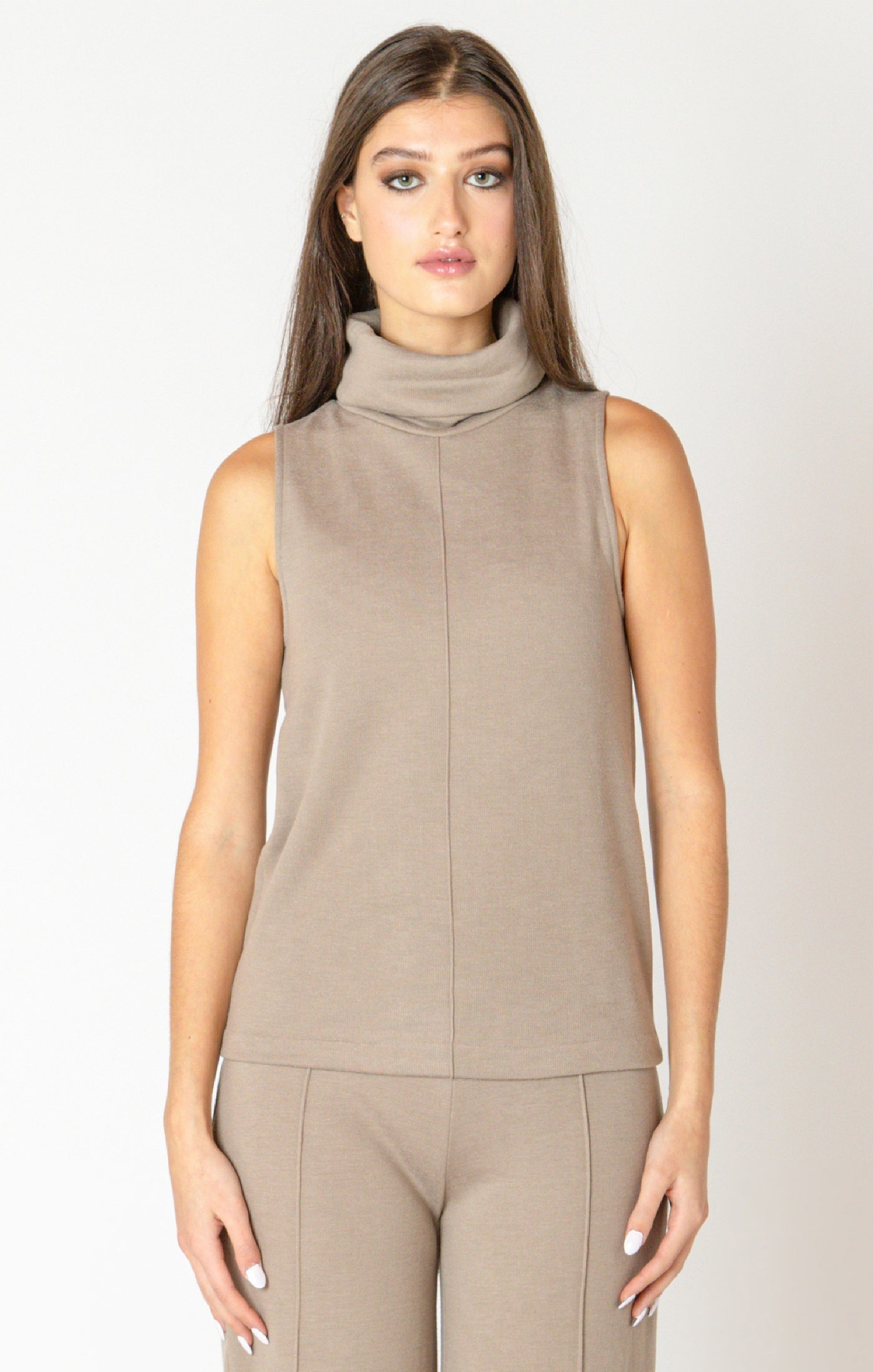 Haut à Col Roulé avec Détails de Couture