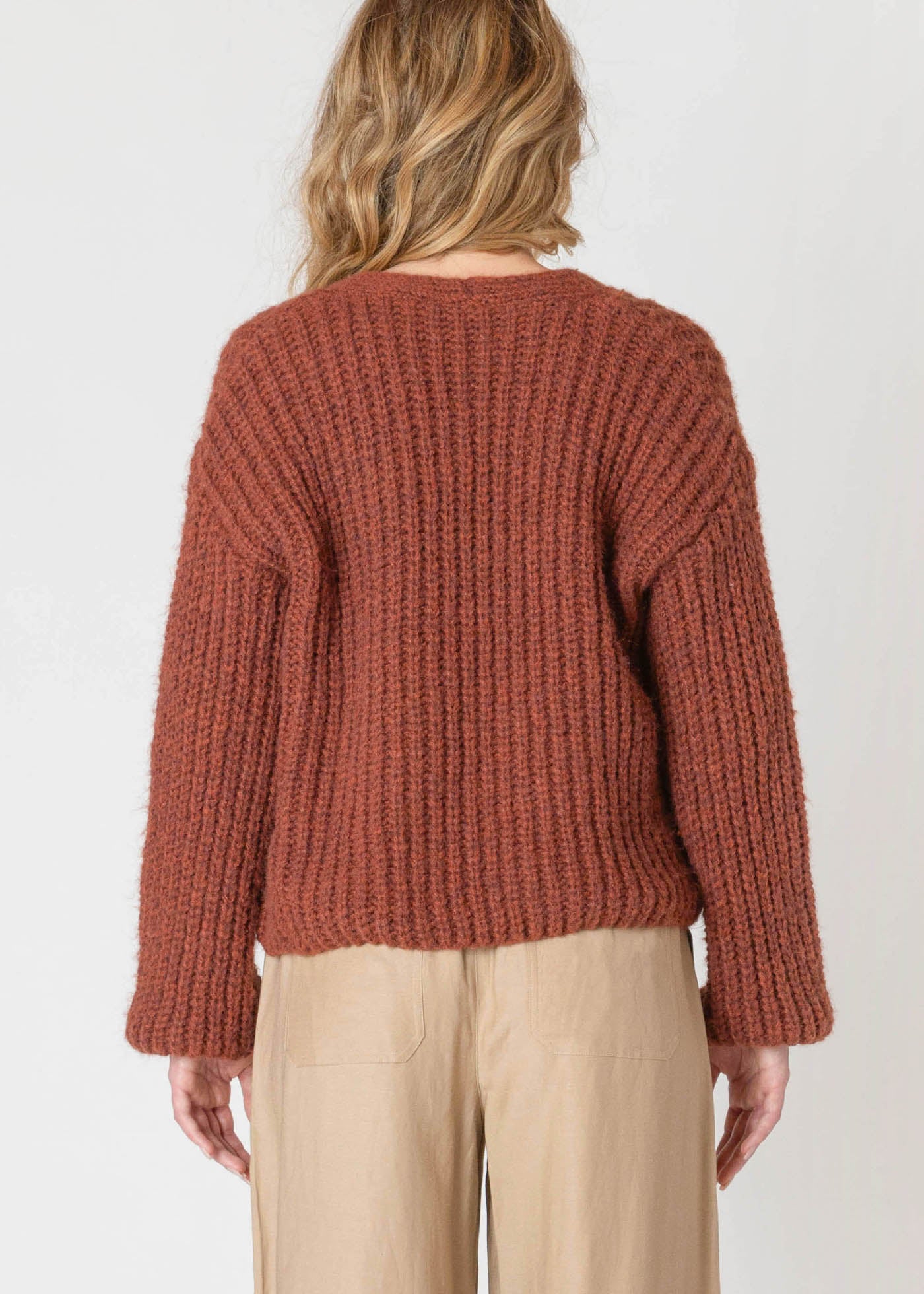 2627256_cardigan-brique-automne-bouton-unique-room34-2.jpg
