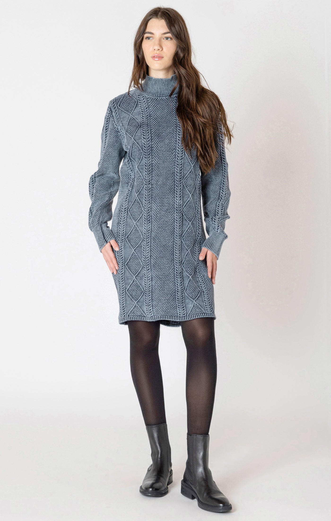 Robe Pull à Col Montant en Tricot