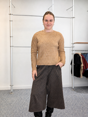 Chandail en Tricot Caramel à Effet Tressé et Fils Argentés