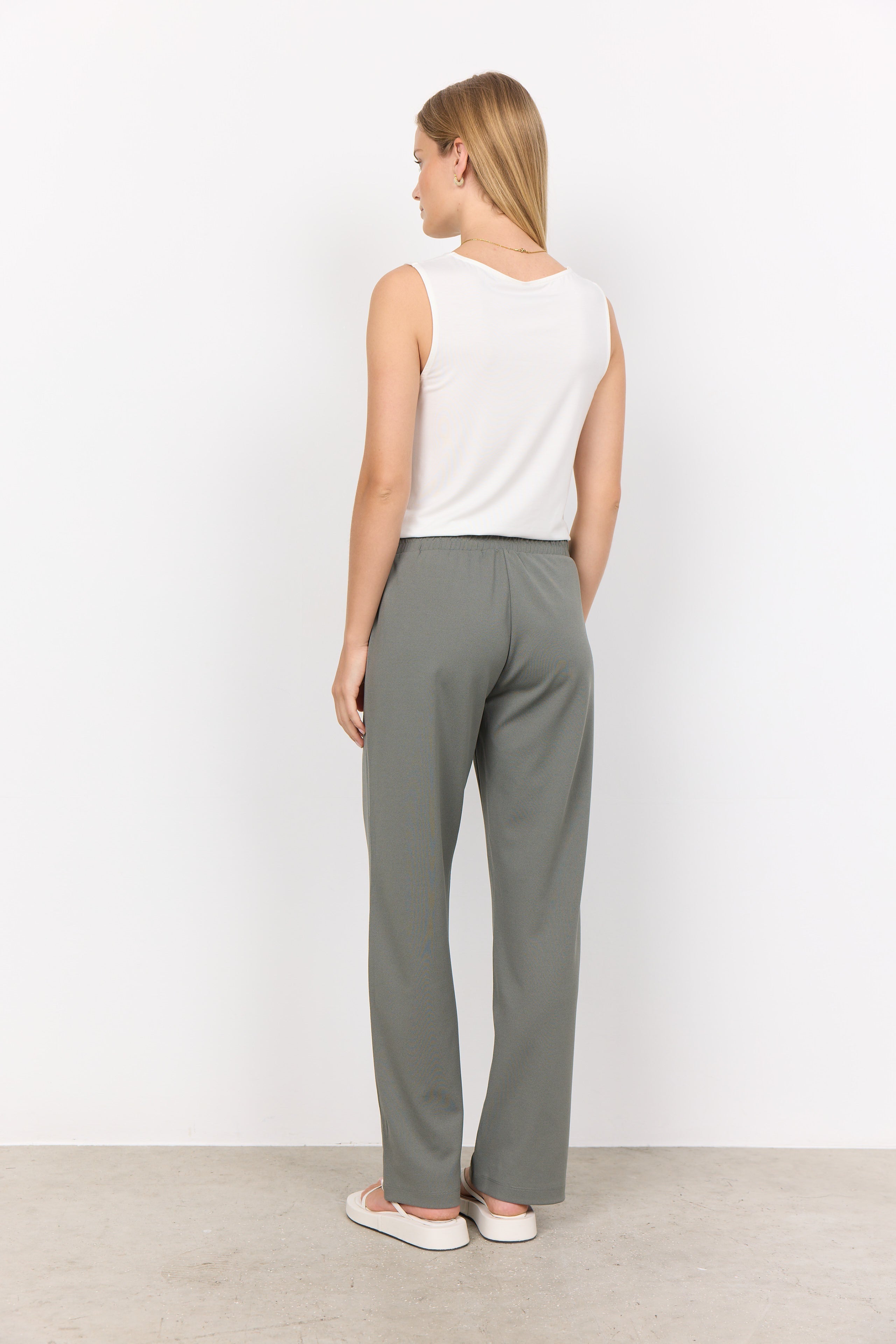 Camisole Col en V Doublée à l'Avant