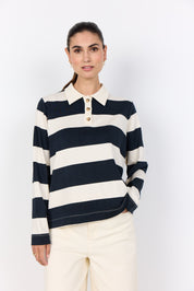 Découvrez le pull Soya Concept. Rayures larges, col classique et détails boutonnés. Tissu doux en modal pour un confort chic.