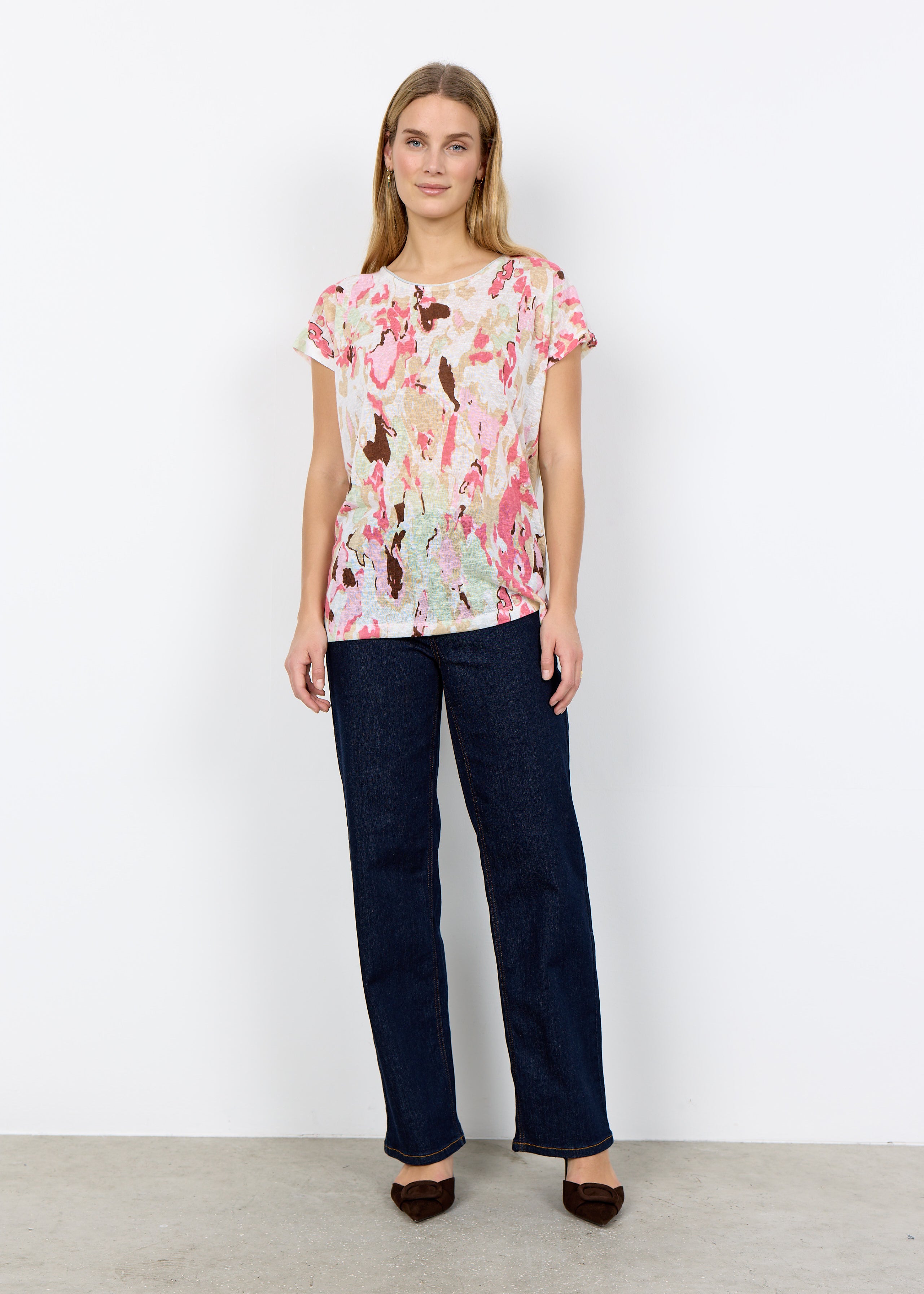 T-shirt Soya Concept SC-ARETHA 43, col rond, manches courtes, imprimé abstrait, tissu en polyester recyclé.
