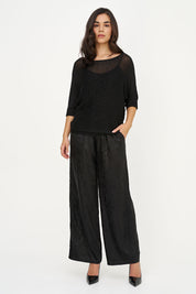 Chandail noir lurex porté, vue plein pied