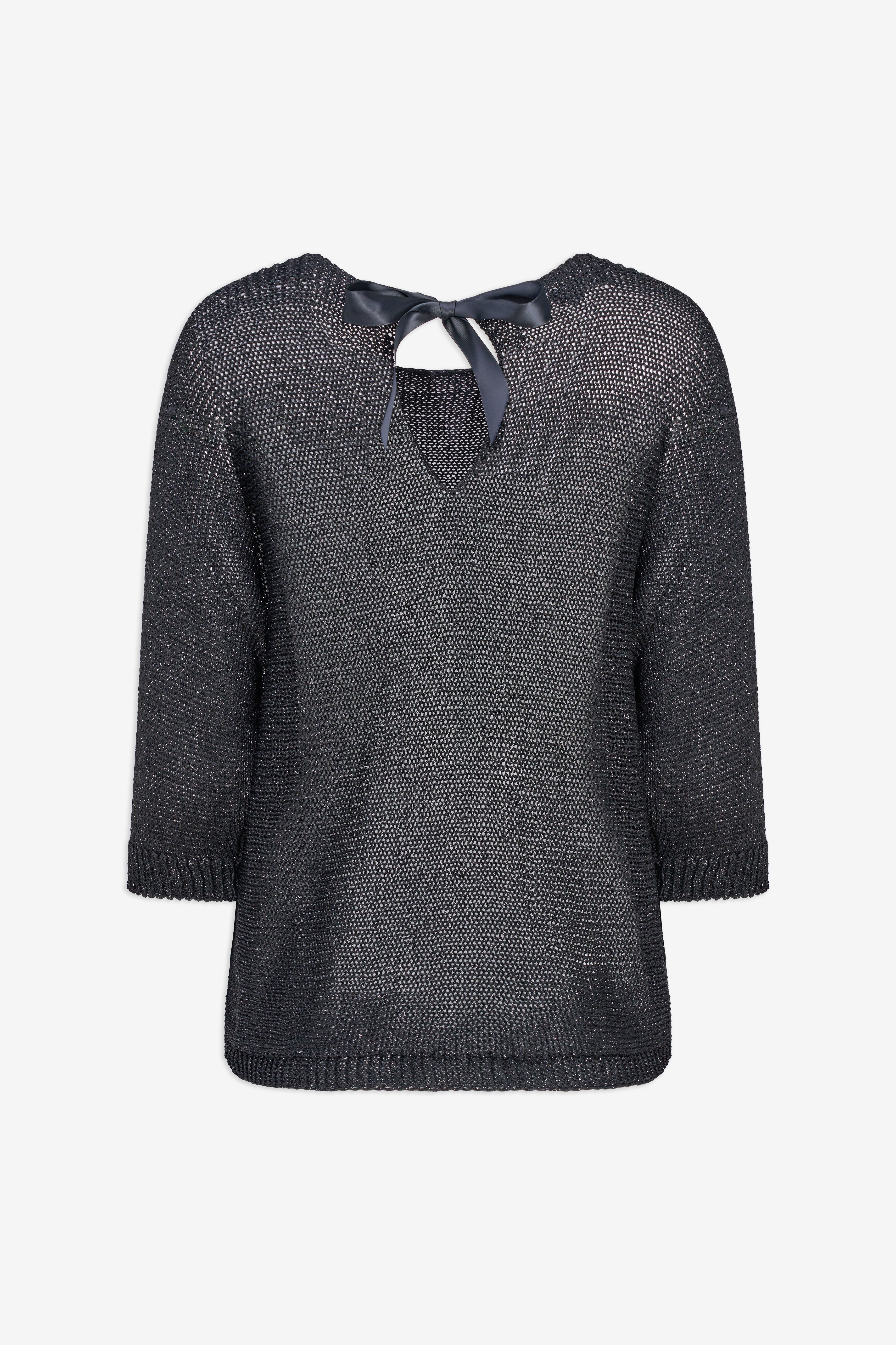 Dos du chandail noir lurex avec ouverture et boucle satinée