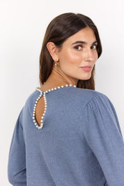 Chandail Tricot Léger Perles au Cou Trou au Dos