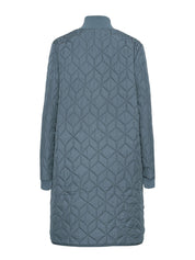 Manteau matelassé long ILSE JACOBSEN HORNBÆK de couleur unie, avec col montant côtelé, poches latérales et fermeture éclair bidirectionnelle.