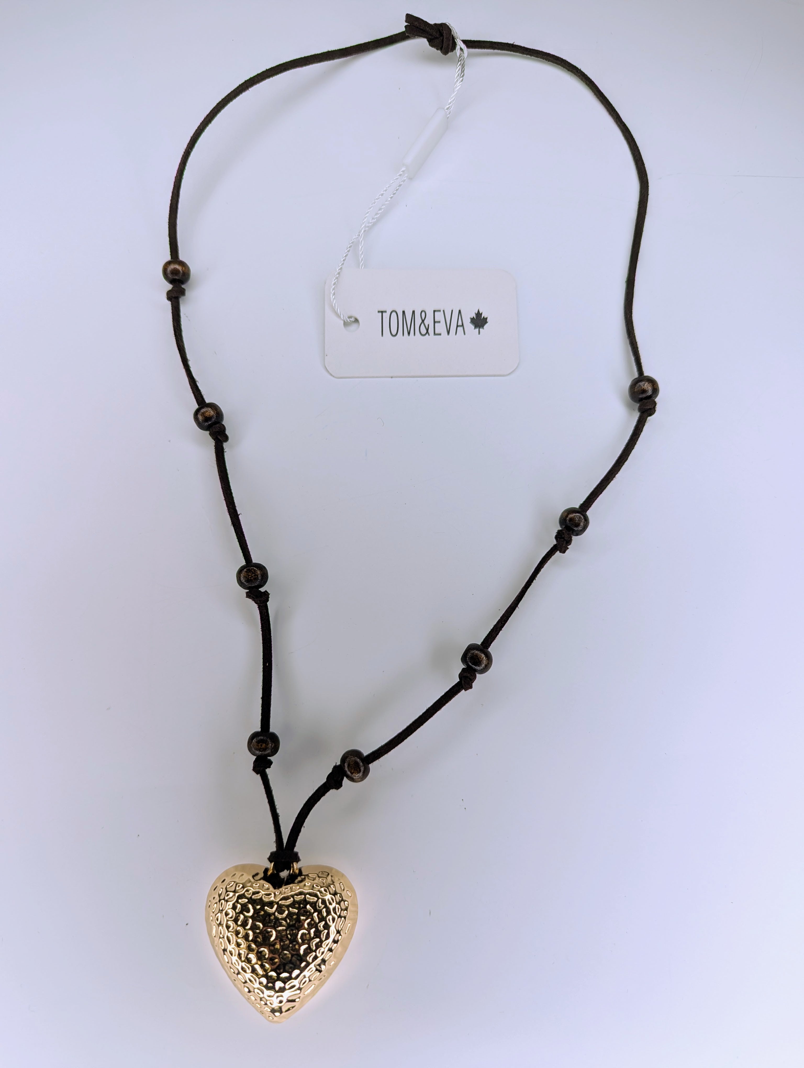 Collier Noir avec Coeur Or