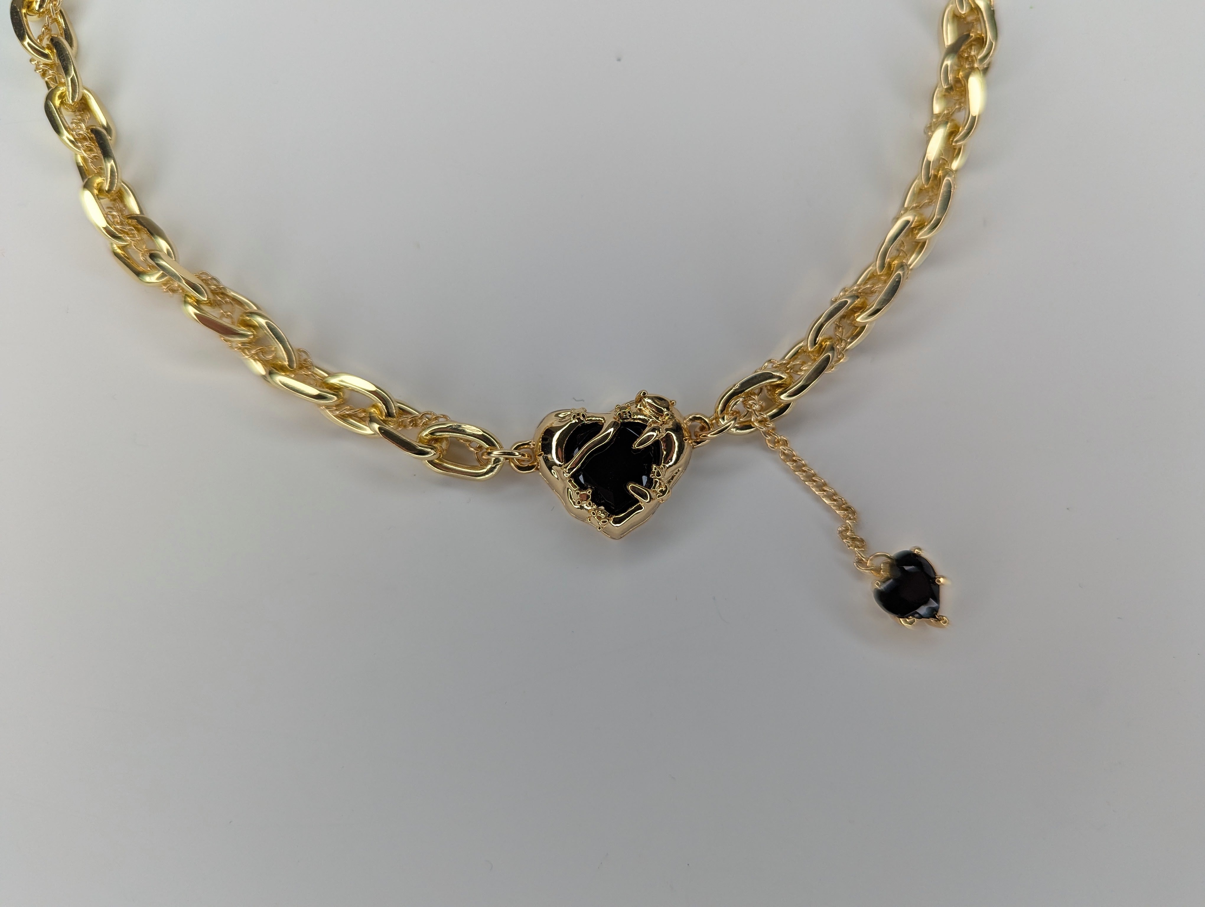 Collier or et Coeur Noir