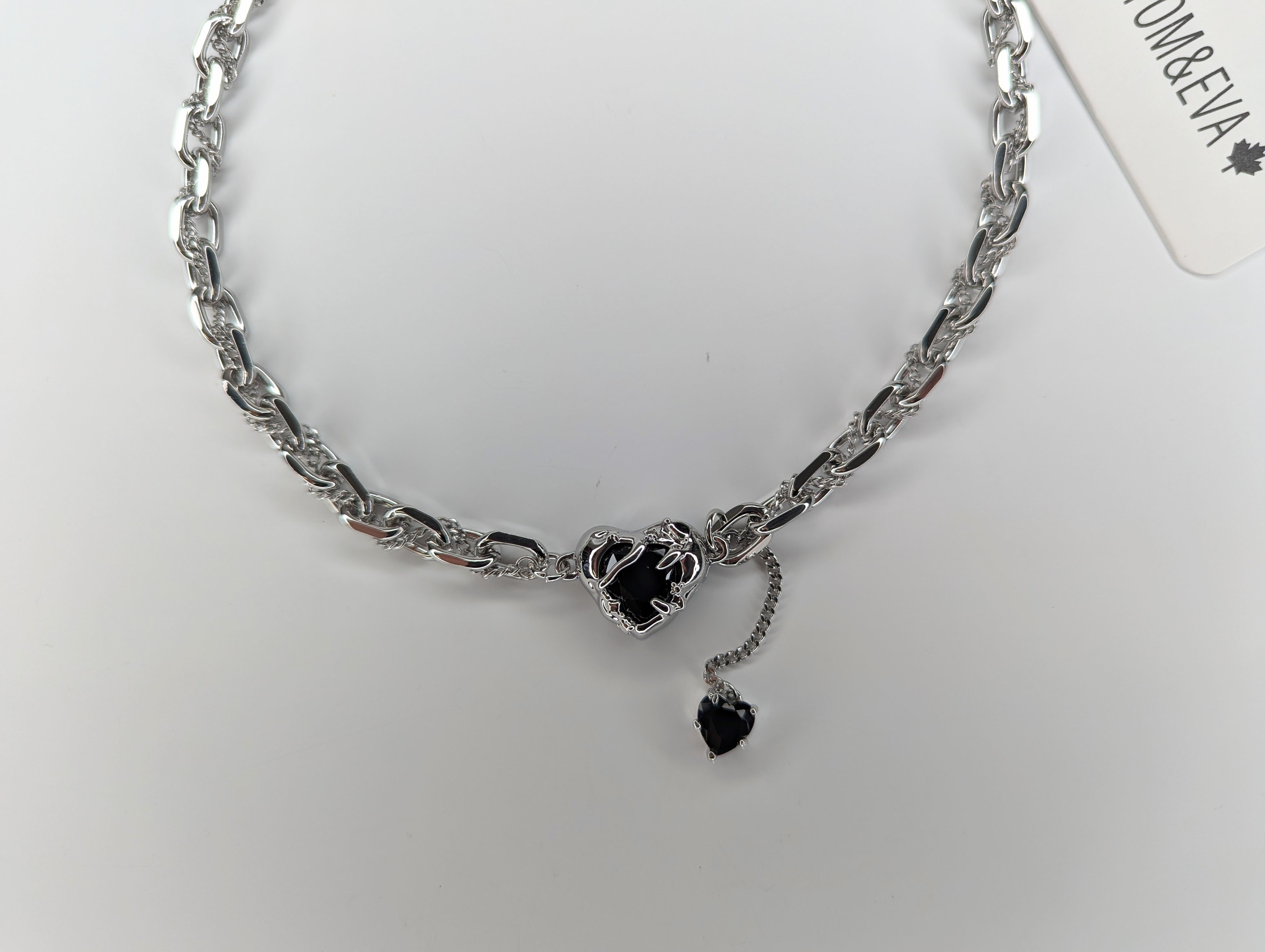 Collier Argent et Coeur Noir
