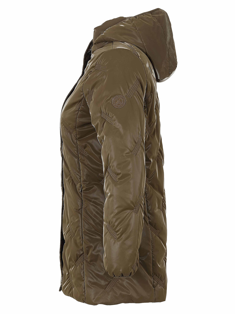 Manteau brun matelassé avec capuchon vu de côté