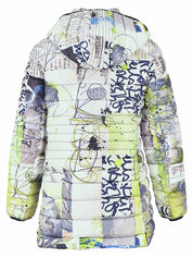 Manteau matelassé long multicolore à imprimé urbain vu de dos 76819
