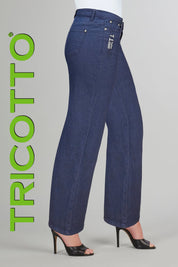 Jeans pour femme, coupe jambe large, super extensible. Tissu 65% coton, 33% polyester, 2% élasthanne. Marque Tricotto.