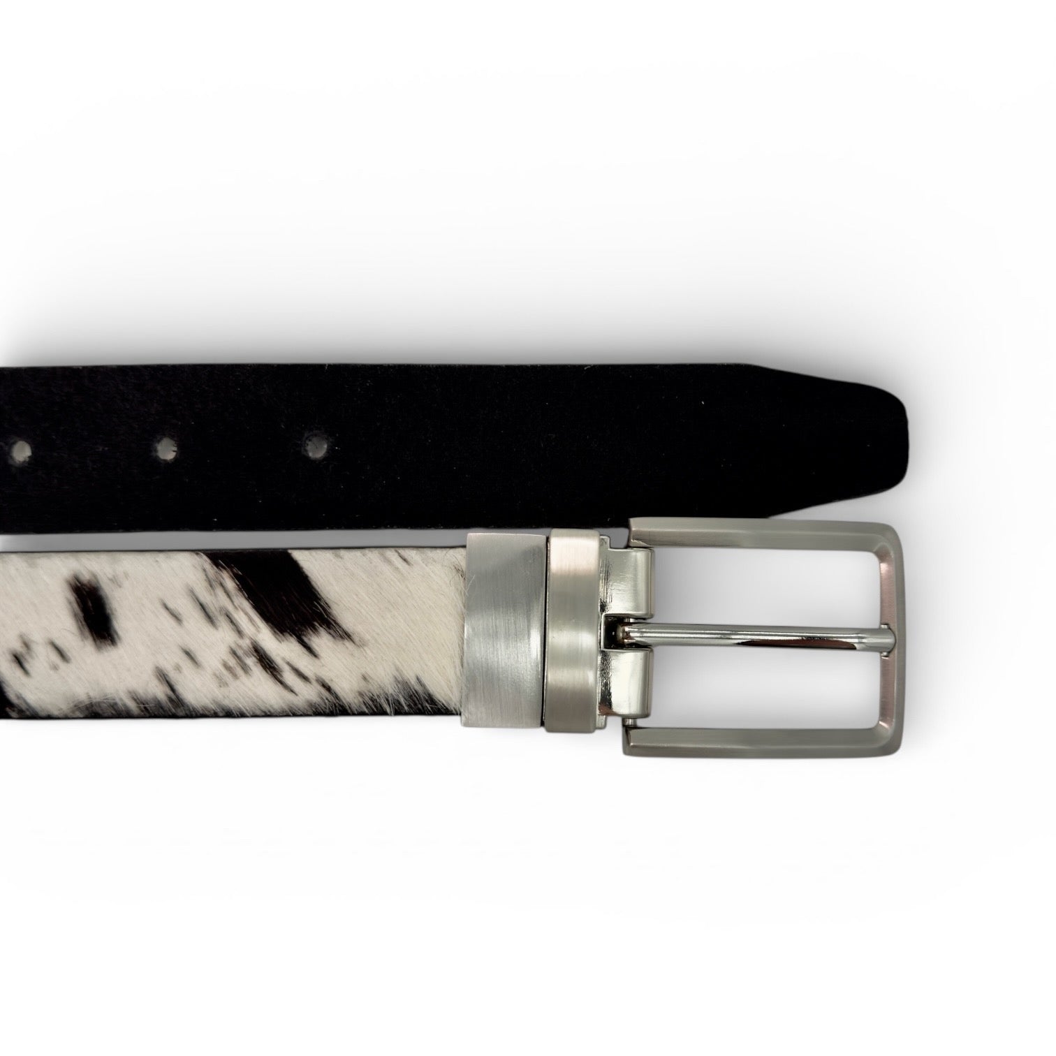 Ceinture Anso montrant ses côtés noir et blanc réversibles