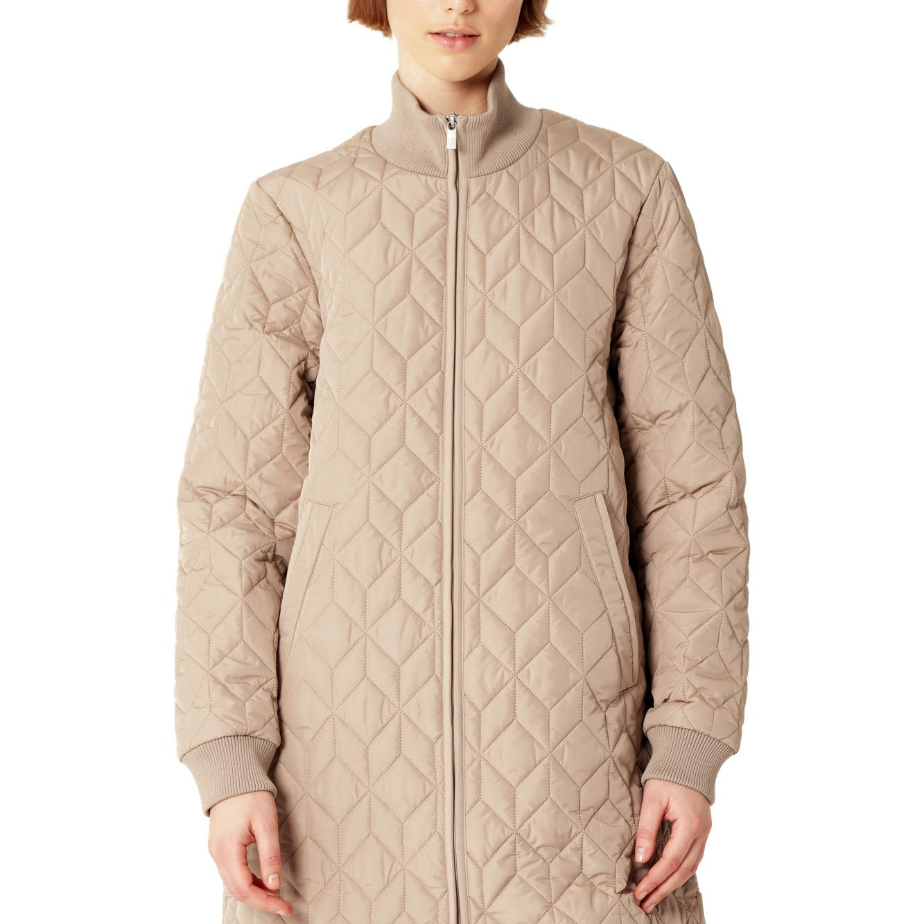 Manteau long matelassé beige blé à motif géométrique Ilse Jacobsen