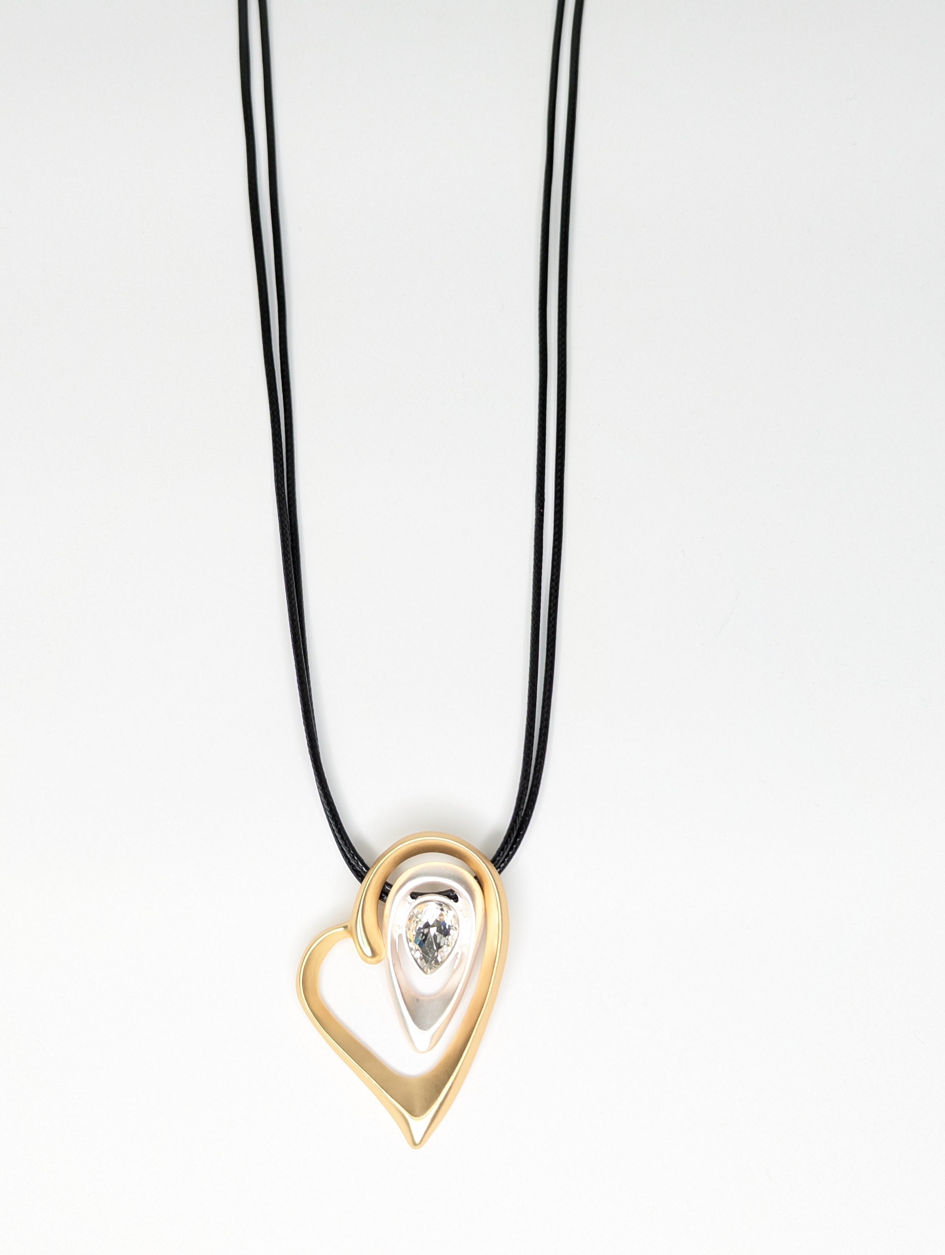 Bijoux_Long_Coeru_Or_avec_diament_cordon_Noir_Les_Nana_11590_9969e4b3-0ada-4a6e-89ed-f3c5baa60809.jpg