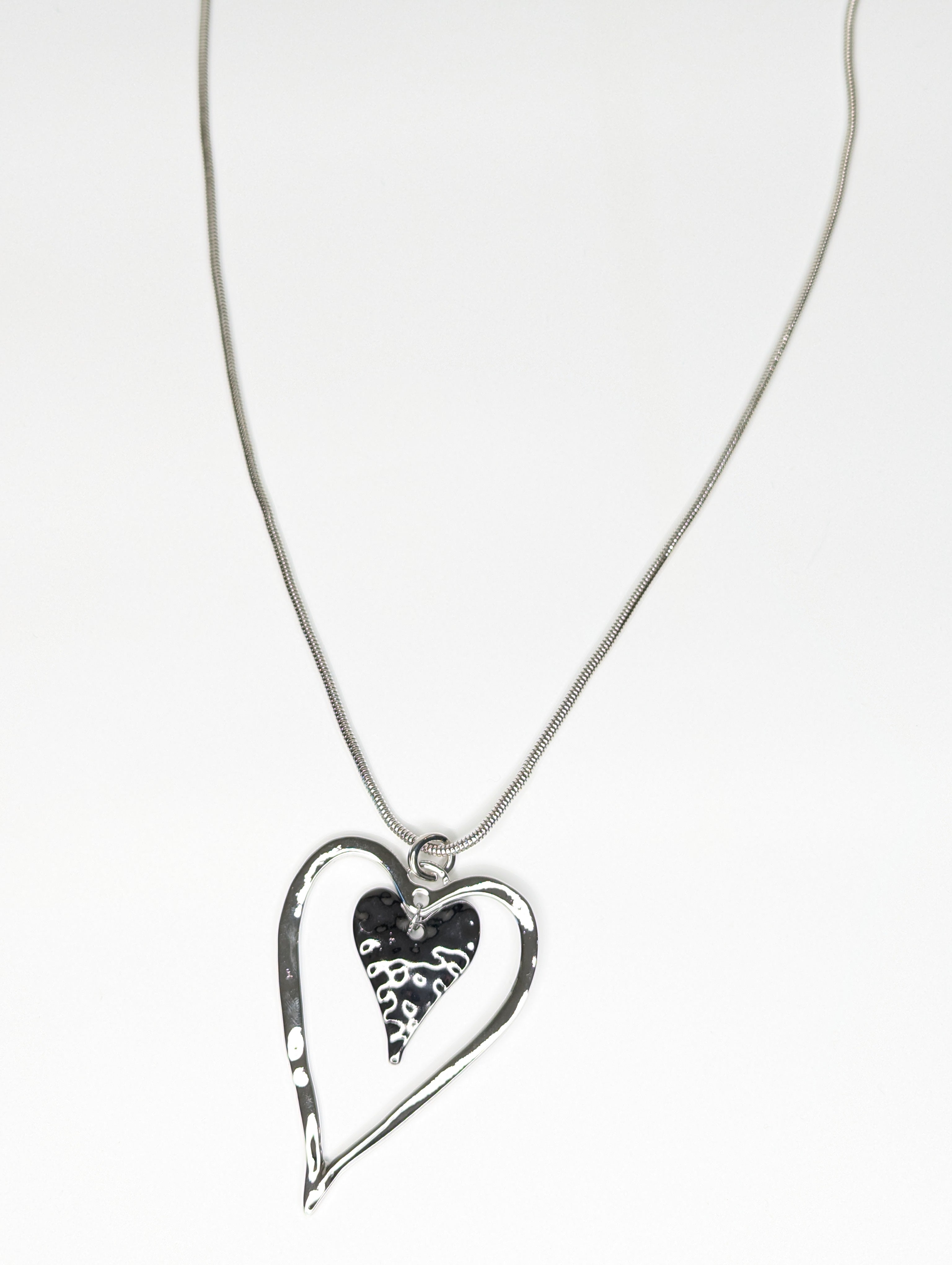 Bijoux_Long_Coeur_Argent_Charcaol_Les_Nana_15522_cfc62181-9a1e-4f4b-a020-5c4563de100f.jpg