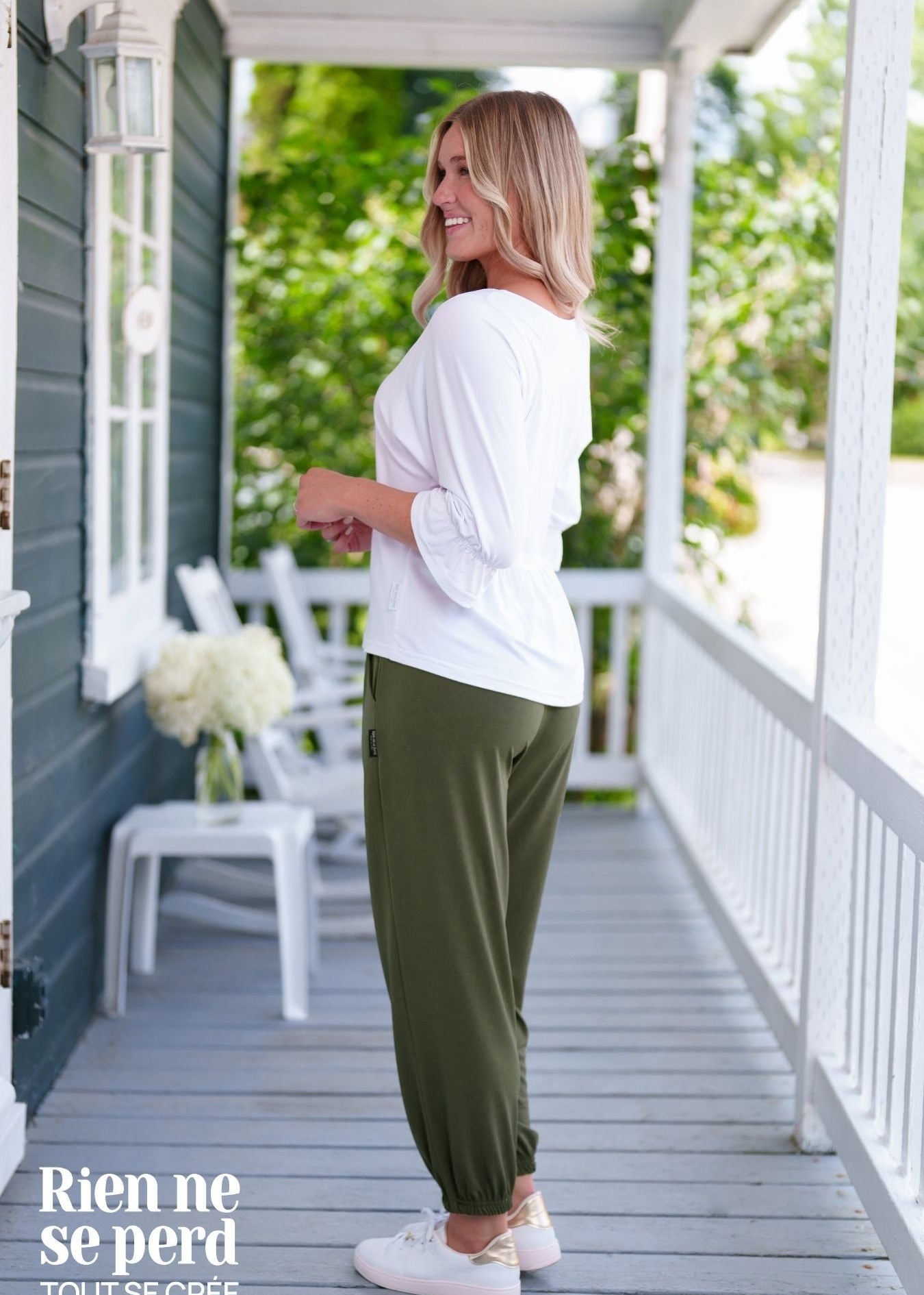 Blouse-tonique-Blanc-pantalon-pina-OliveDSC06116copy_jpg_5075d139-a5ab-4f34-8bca-8f1b710c11d9.jpg