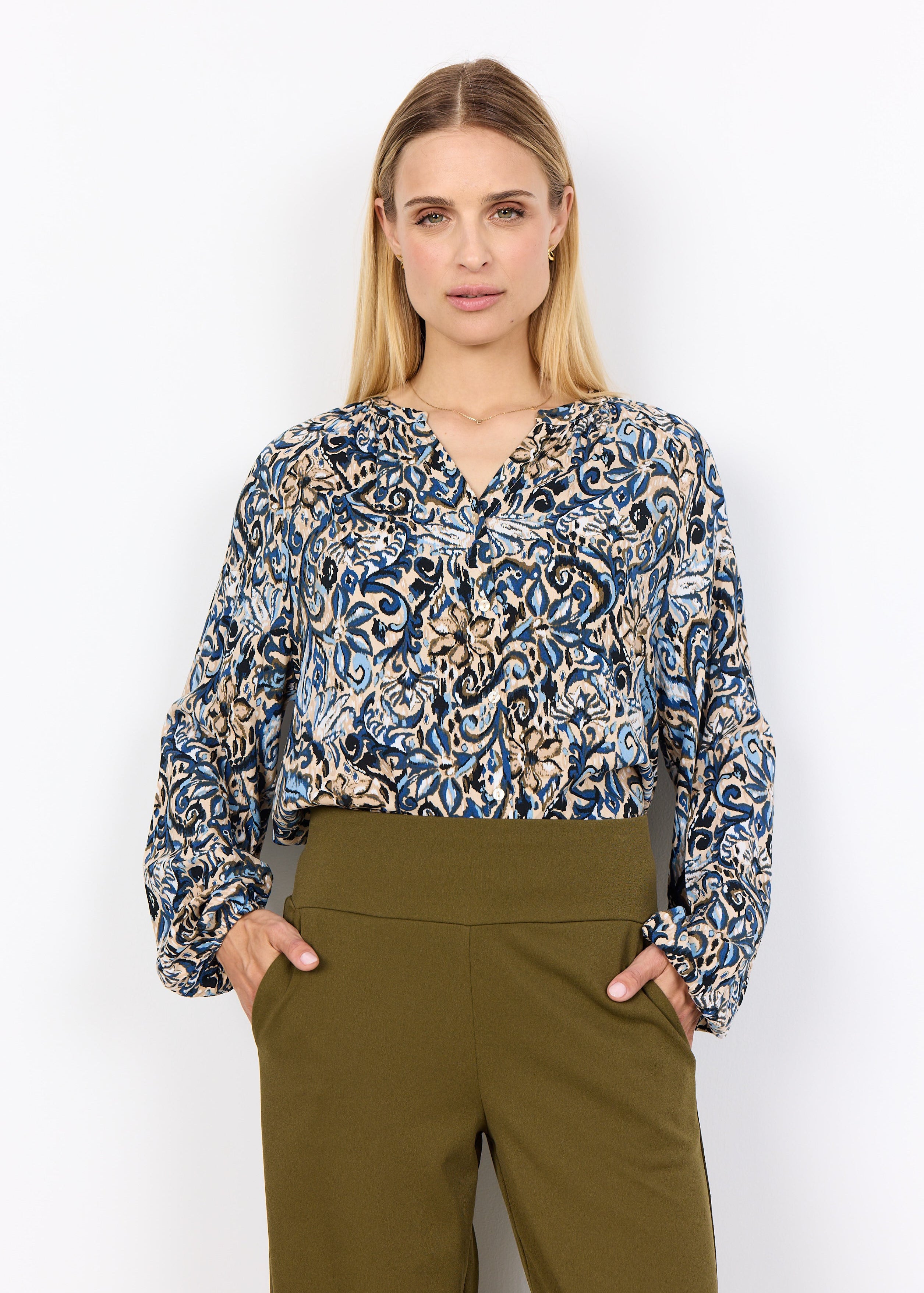 Blouse_SC-Felicity_AOP_521_Soya_Concept_-_Coton_Bio_et_Motif_Abstrait_bdfe47f3-21ae-439c-bd98-2536b5afb41e.jpg