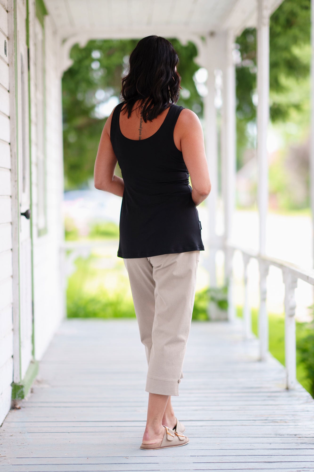 Pantalon 3/4 avec Fente et Bouton au Bas
