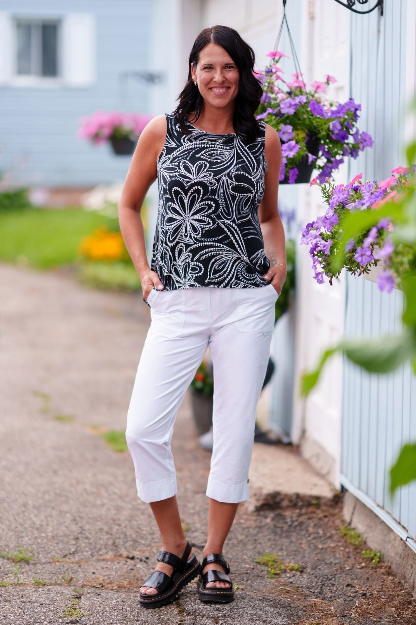 Pantalon 3/4 avec Fente et Bouton au Bas