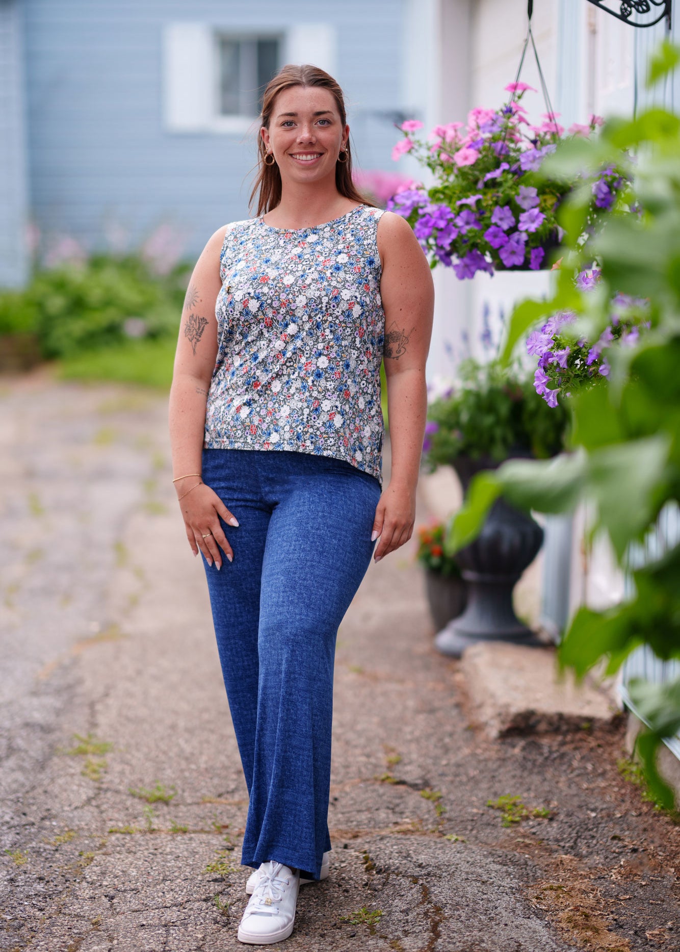 Camisole-sunrise-fleuri-kaki-palazo-coco-bleu-denim_942a720e-4f6e-462b-84c7-8104ba9e0181.jpg