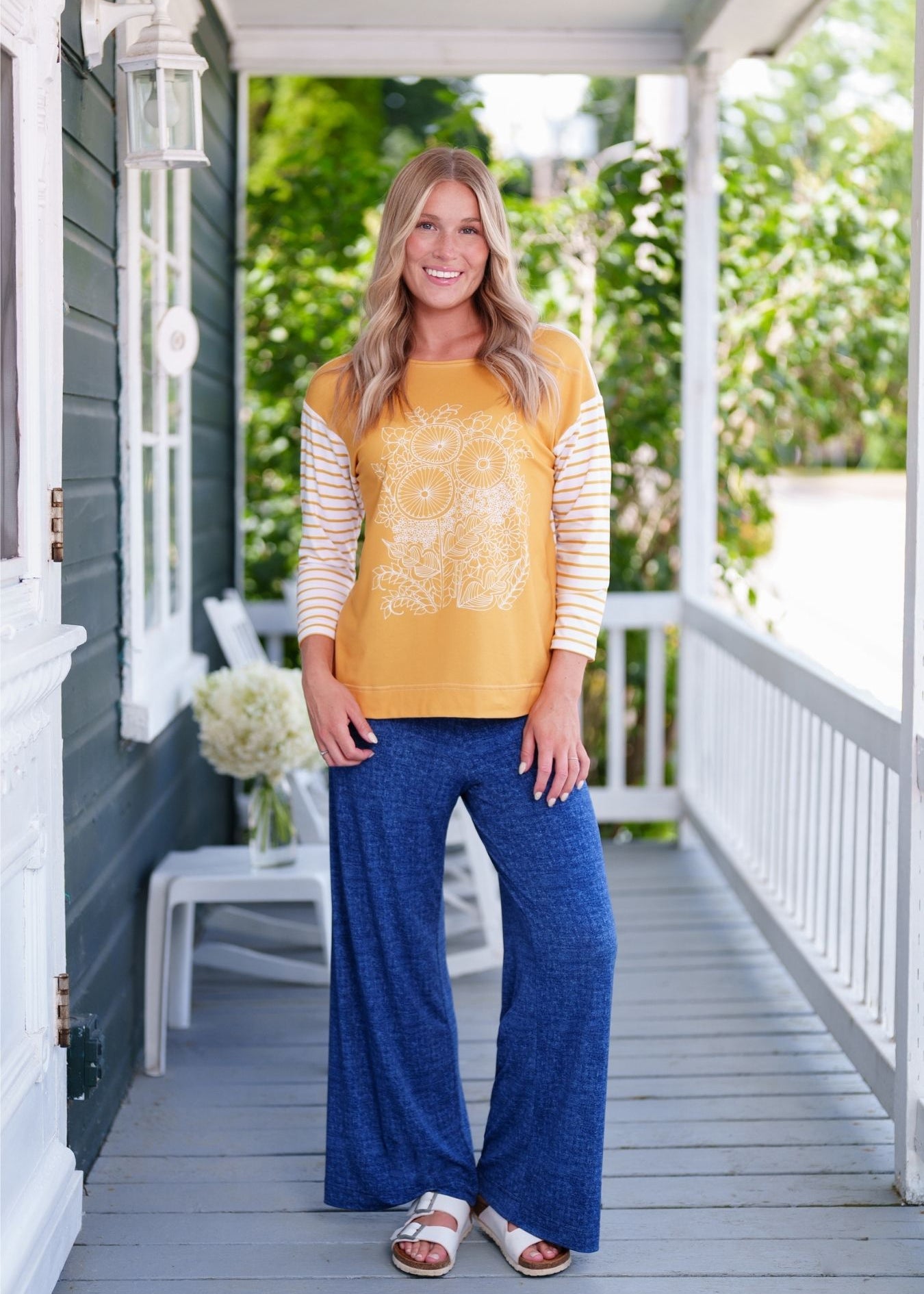 Chandail-citronnade-Dijon-palazo-coco-Bleu-denim_jpg_a11b928e-a01f-474e-aebd-c5f949651457.jpg