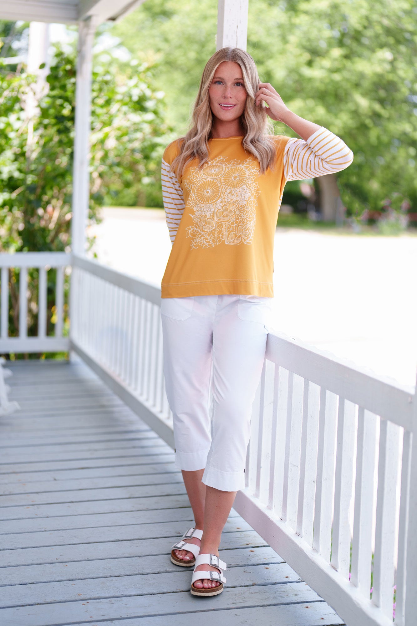 Pantalon 3/4 avec Fente et Bouton au Bas