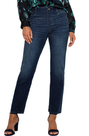 Jeans Liverpool Gia Glider pull-on Warner Lake porté avec une blouse, vue de face
